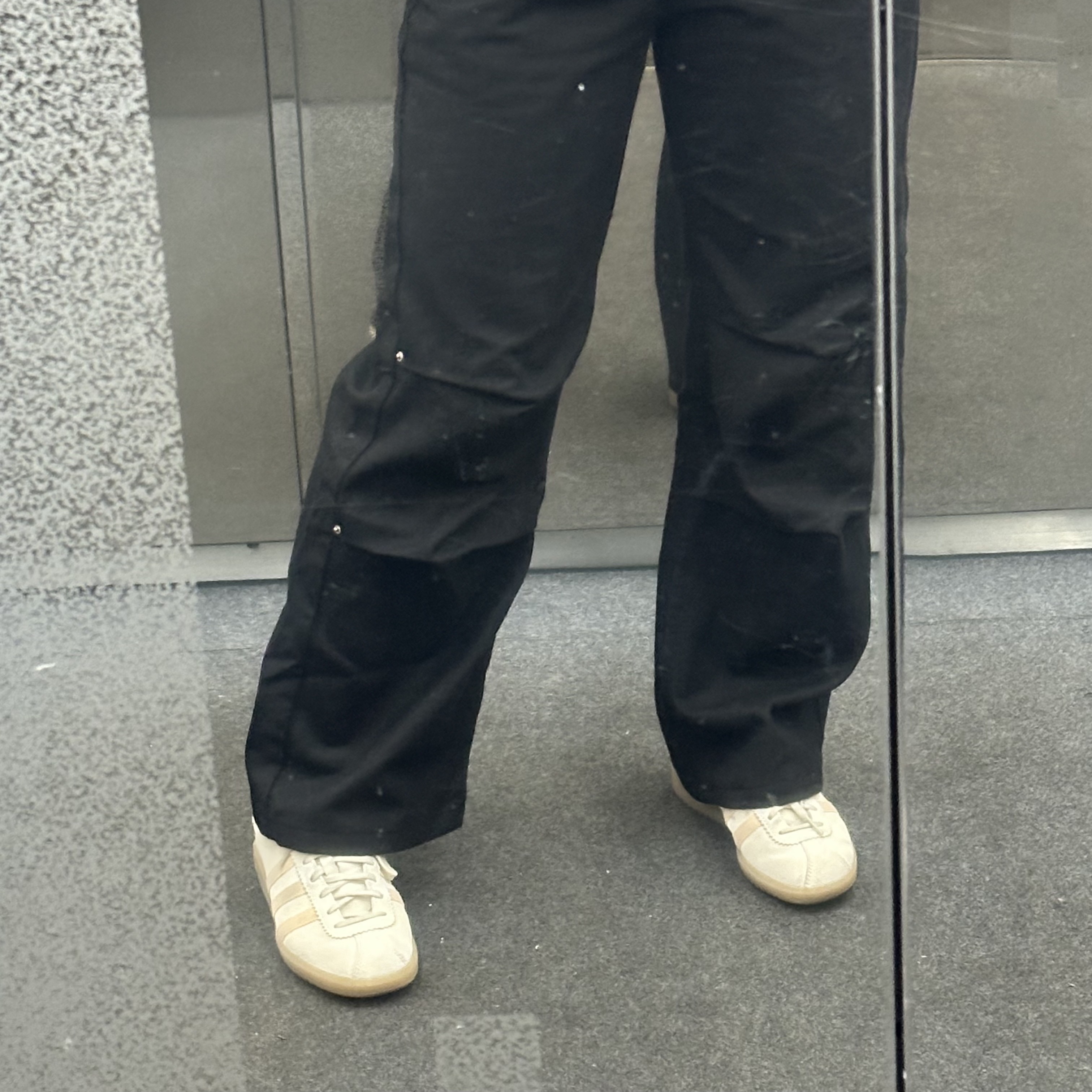 Adidas Bermuda Wonder White 착용 스타일 - 1