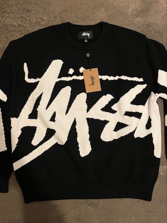 Stussy Stock Sweater Black 착용 스타일
