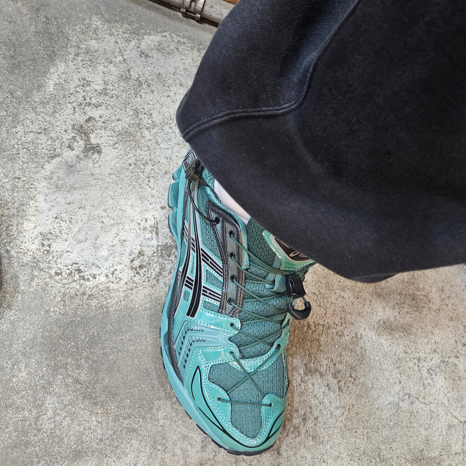 Asics x Unaffected Gel-Kayano 14 Uranus Green 착용 스타일