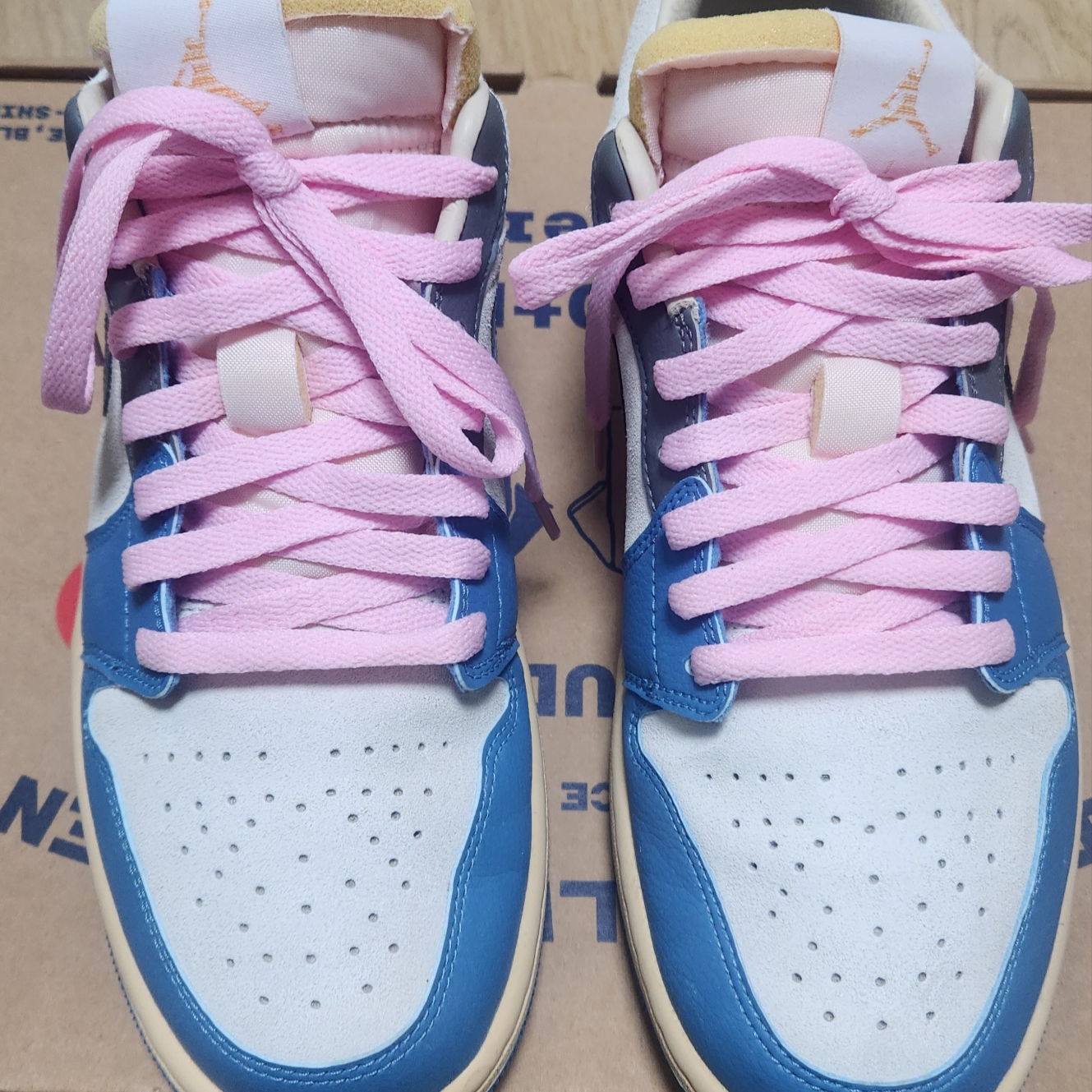 Jordan 1 Low SE Tokyo 96 착용 스타일 - 2