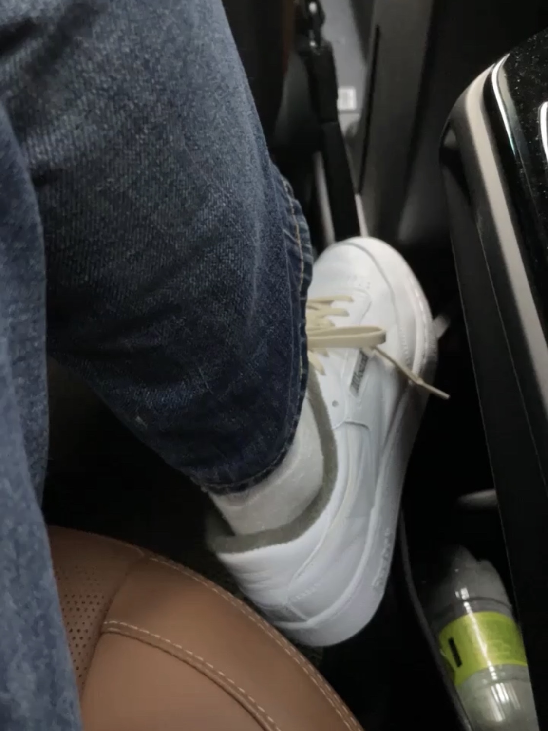 Reebok x JJJJound Club C White Olive 착용 스타일