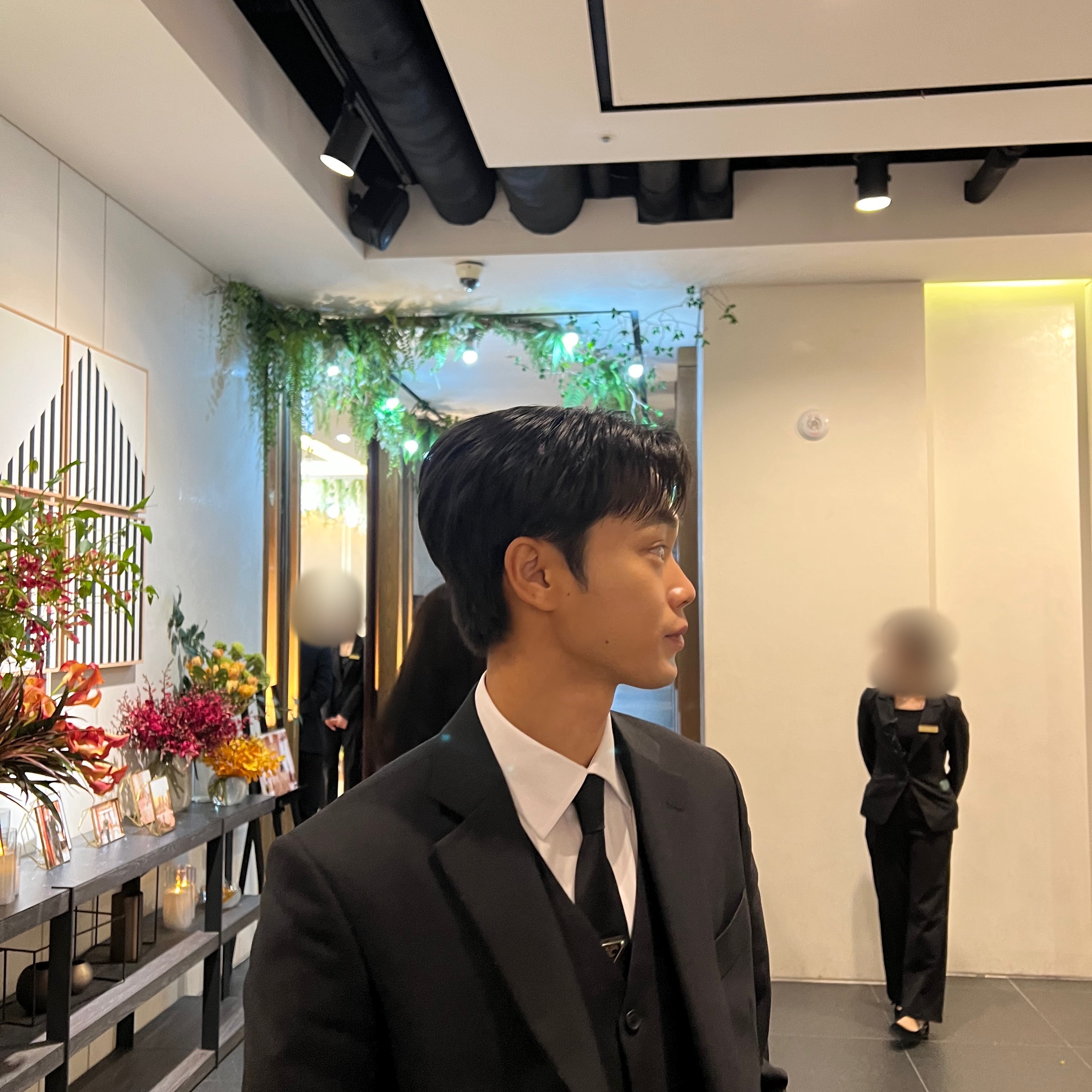 Prada Re-Nylon Gabardine Tie Black 착용 스타일
