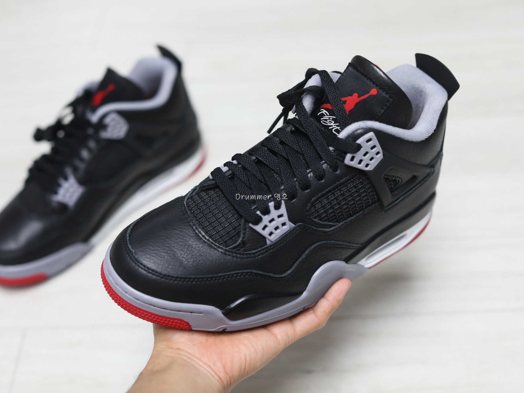 Jordan 4 Retro Bred Reimagined 착용 스타일