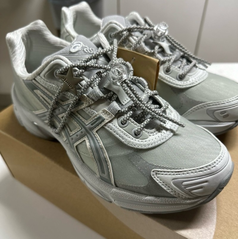 Asics x Atmos x Ojos Gel-1130 RE Glacier Grey Pure Silver 착용 스타일 - 2