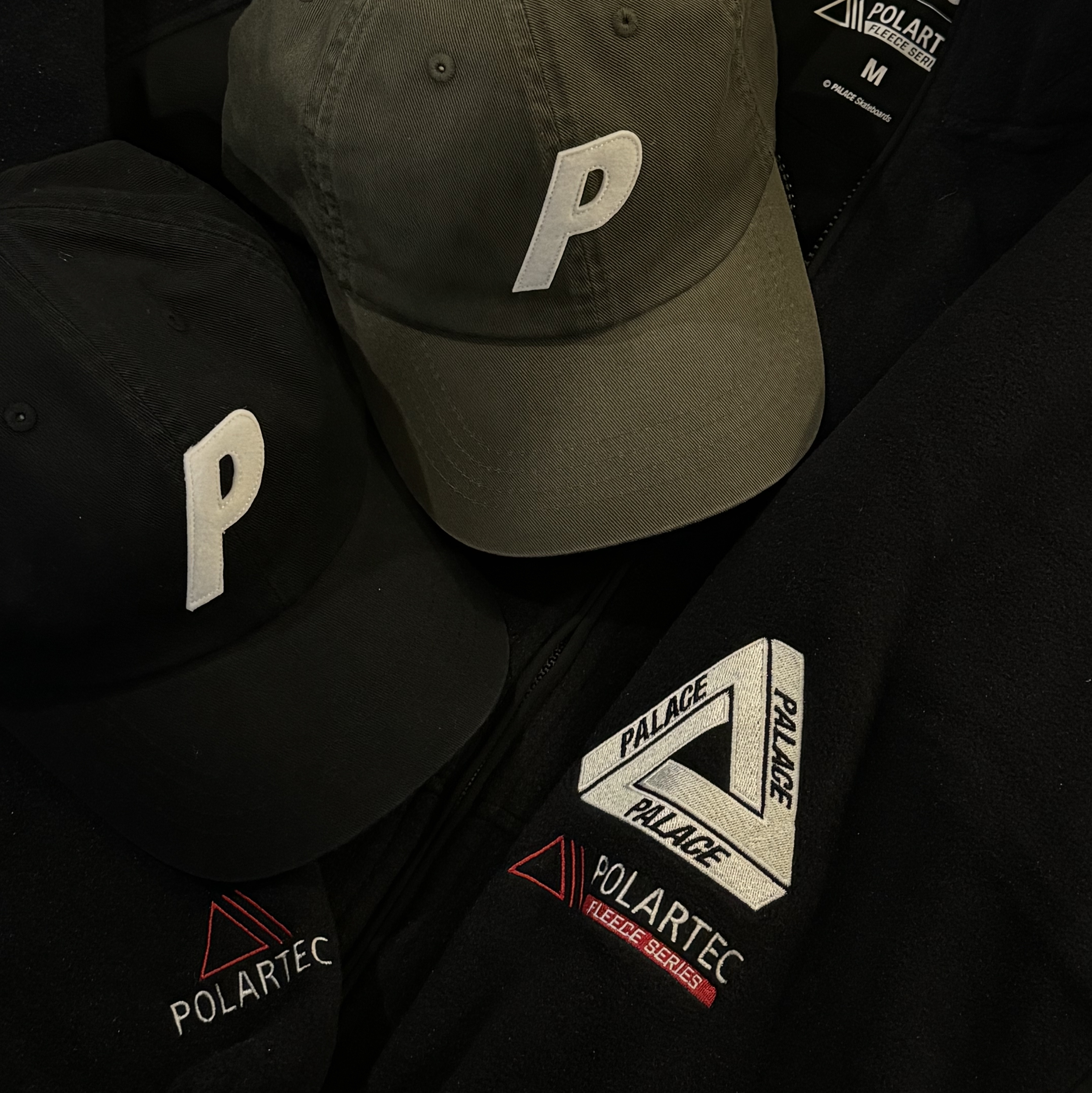 Palace Polartec Duo Fleece Jacket Black - 24SS, Palace P 6-Panel Cap Black - 24SS 착용 스타일