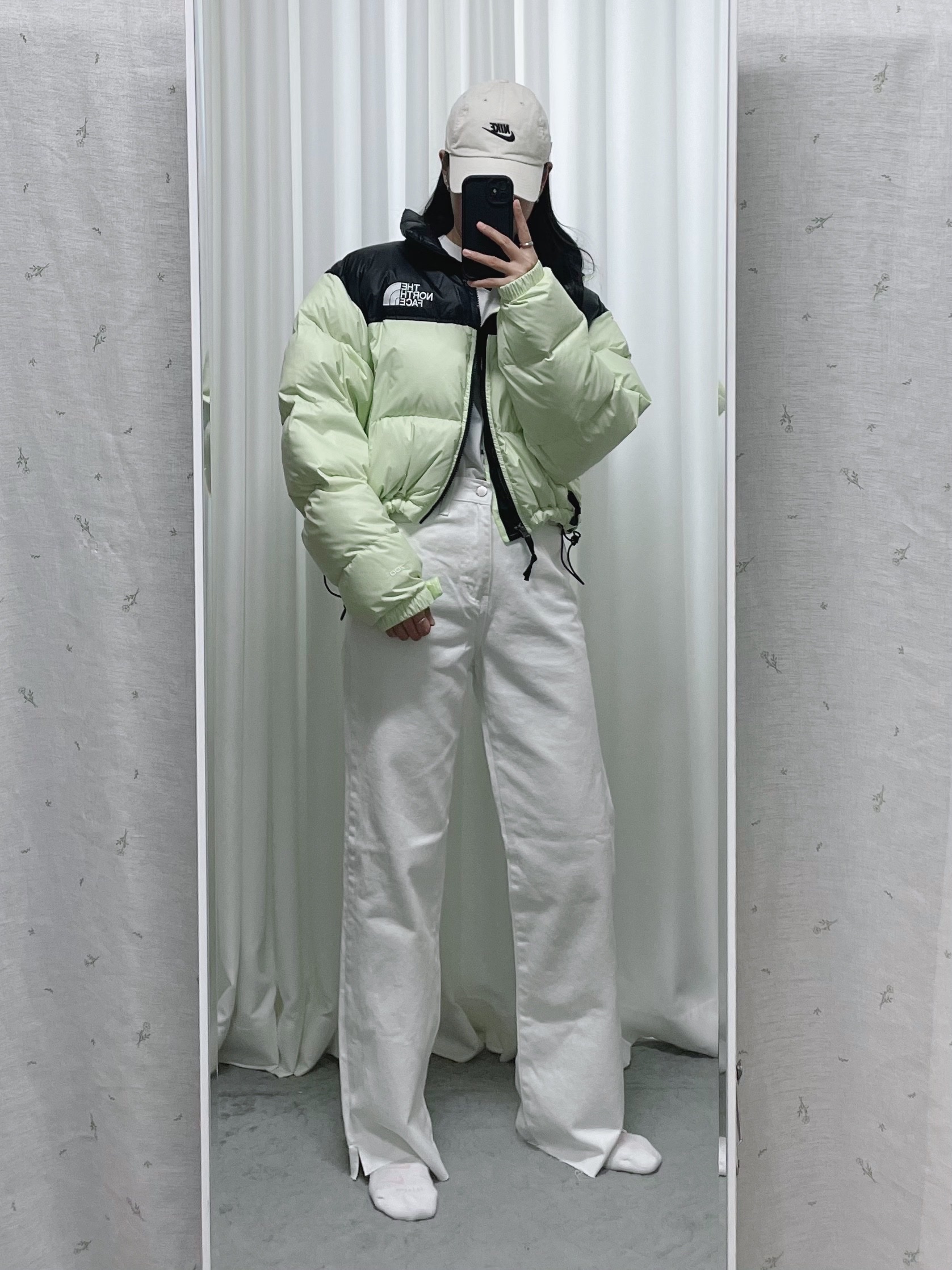 (W) The North Face Nuptse Short Jacket Lime, Nike Nikelab Essentials Heritage 86 Cap Sail Black 착용 스타일 - 2