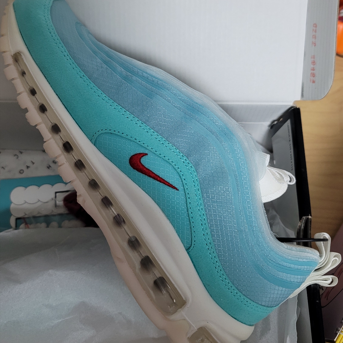 Nike Air Max 97 Shanghai Kaleidoscope 착용 스타일