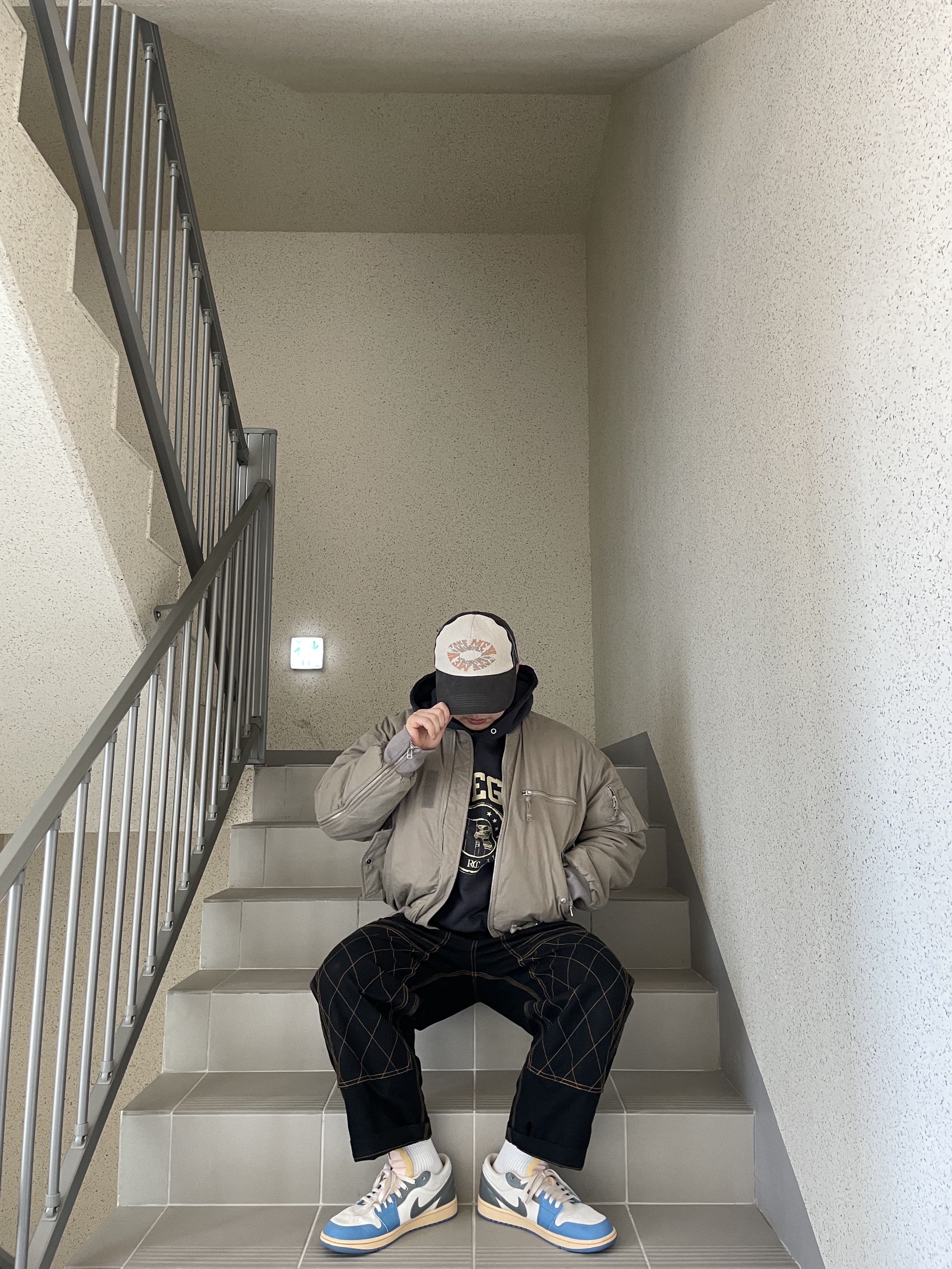 Jordan 1 Low SE Tokyo 96 착용 스타일 - 5