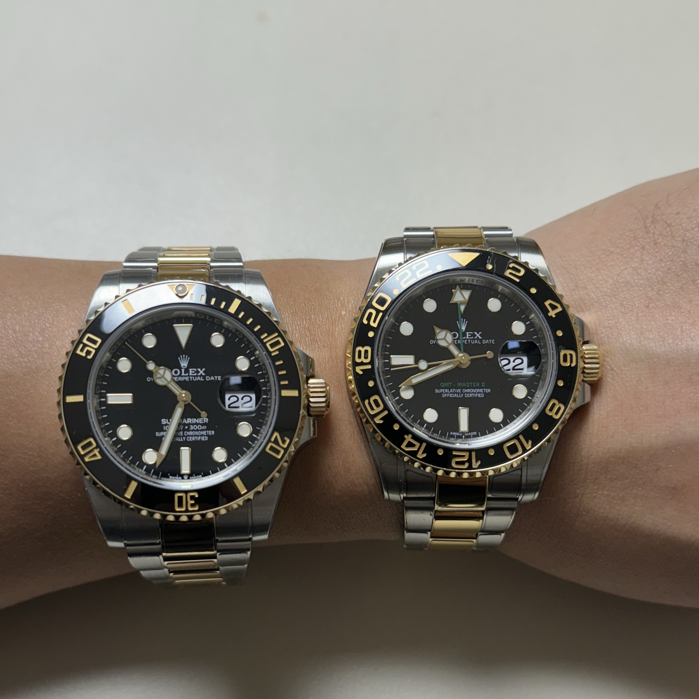 Rolex GMT-Master II 40mm 126711CHNR Black Oyster, Rolex Submariner Date 41mm 126613LN Black Oyster 착용 스타일