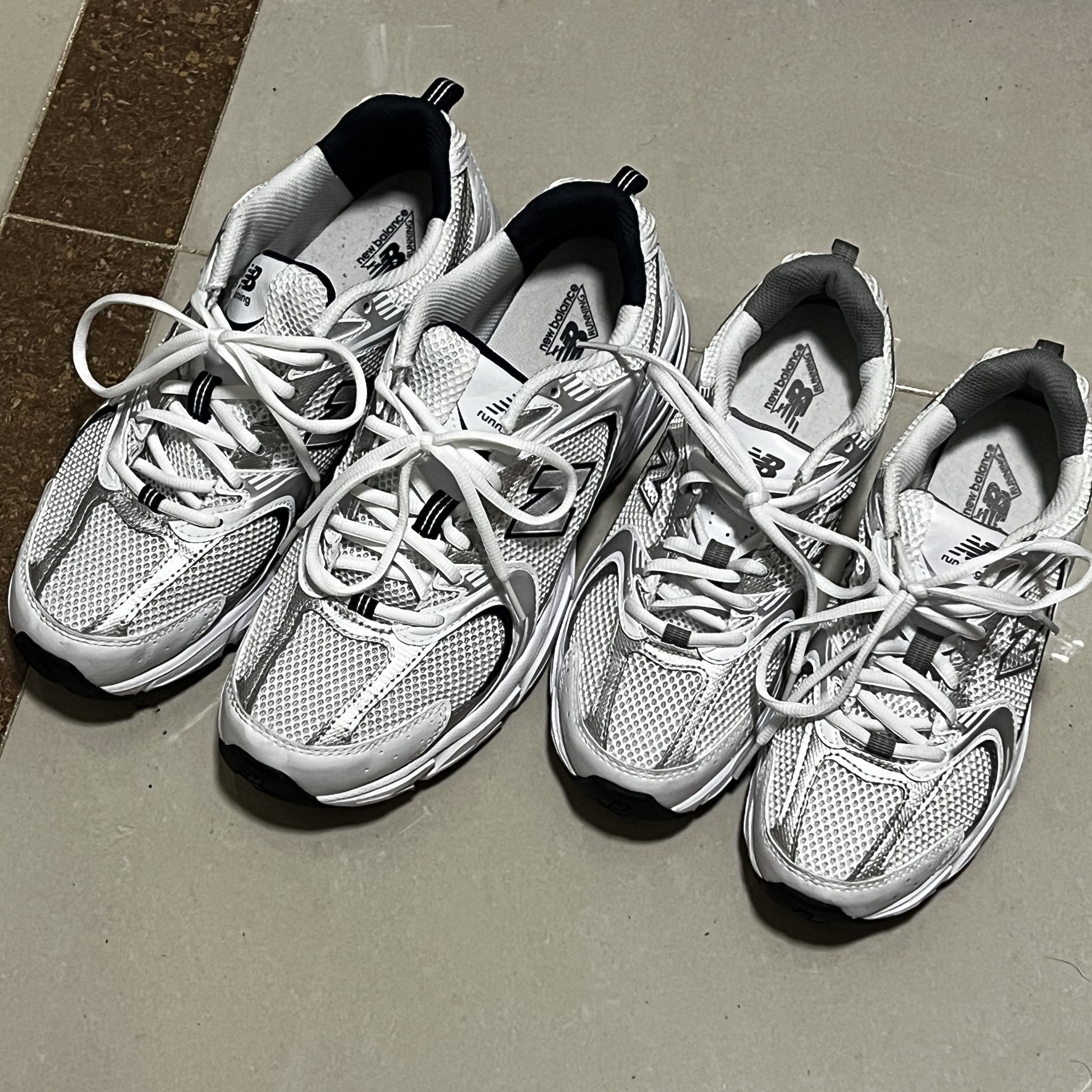 New Balance 530 White 착용 스타일