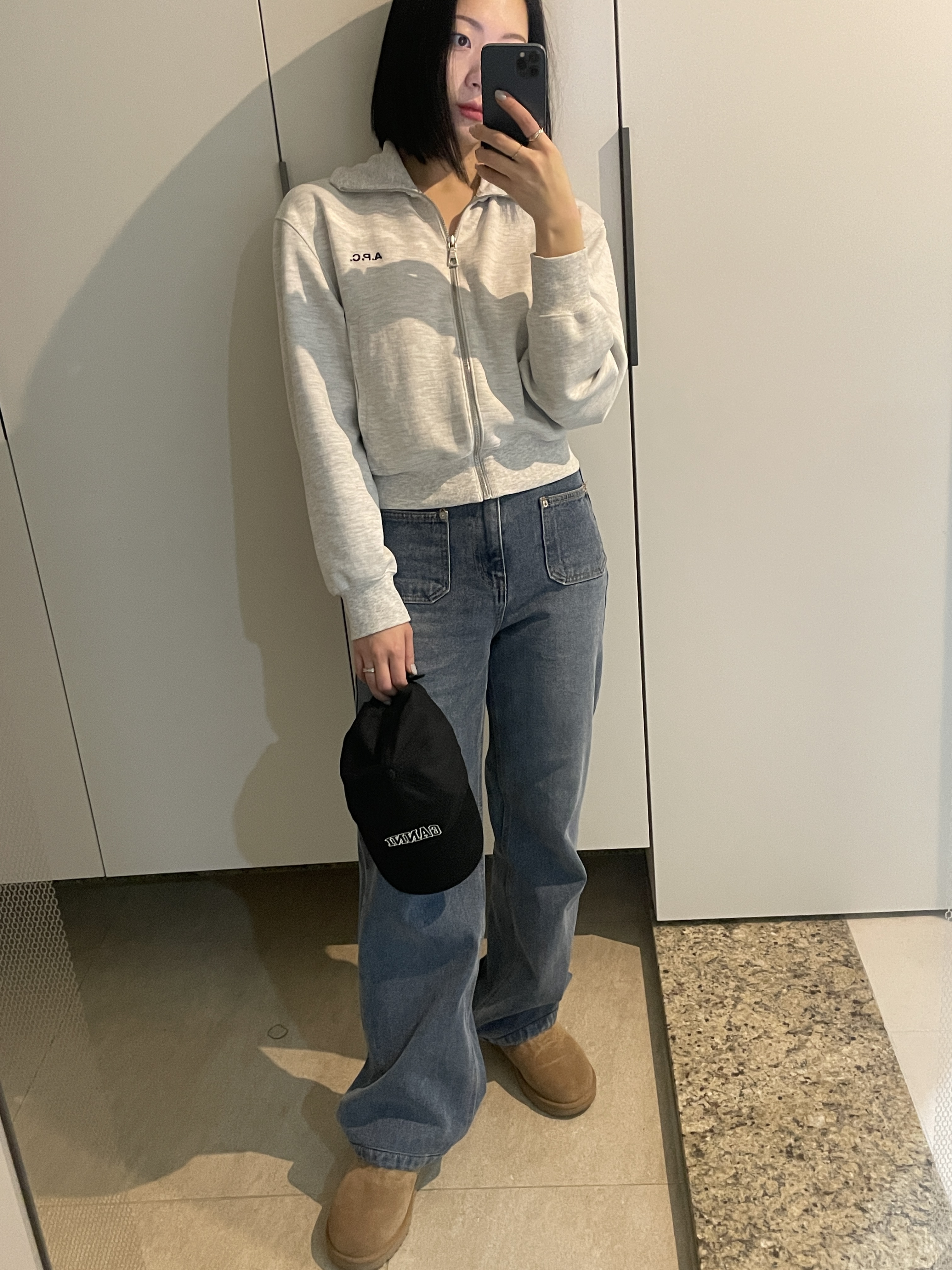 (W) UGG Classic Ultra Mini Boots Chestnut 착용 스타일