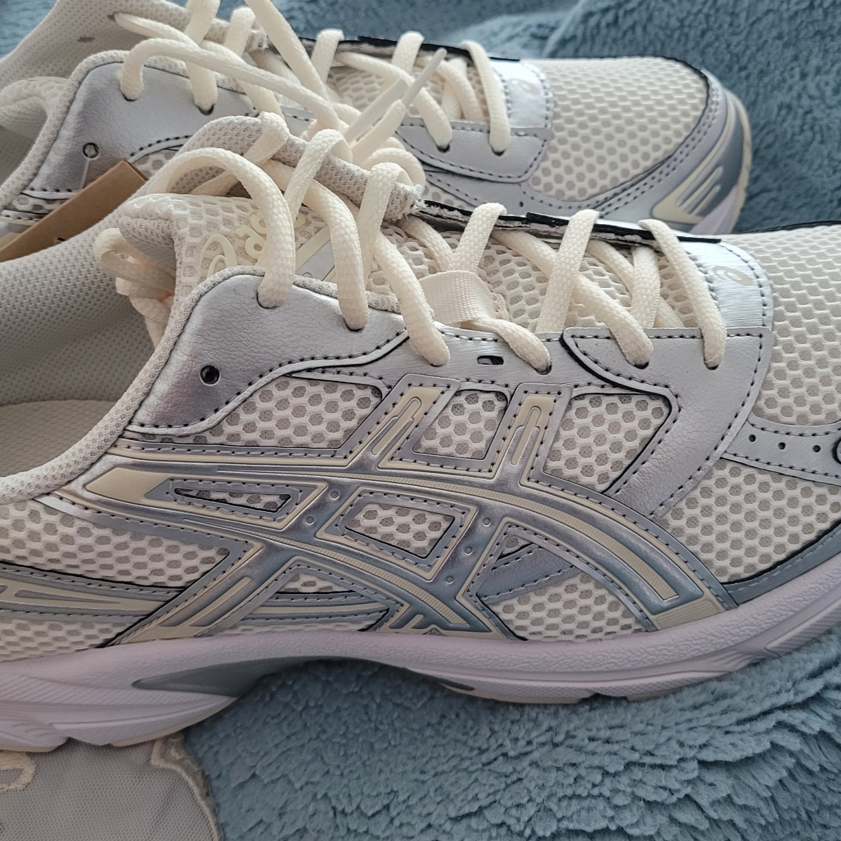 (W) Asics Gel-1130 Cream Pure Silver 착용 스타일 - 2