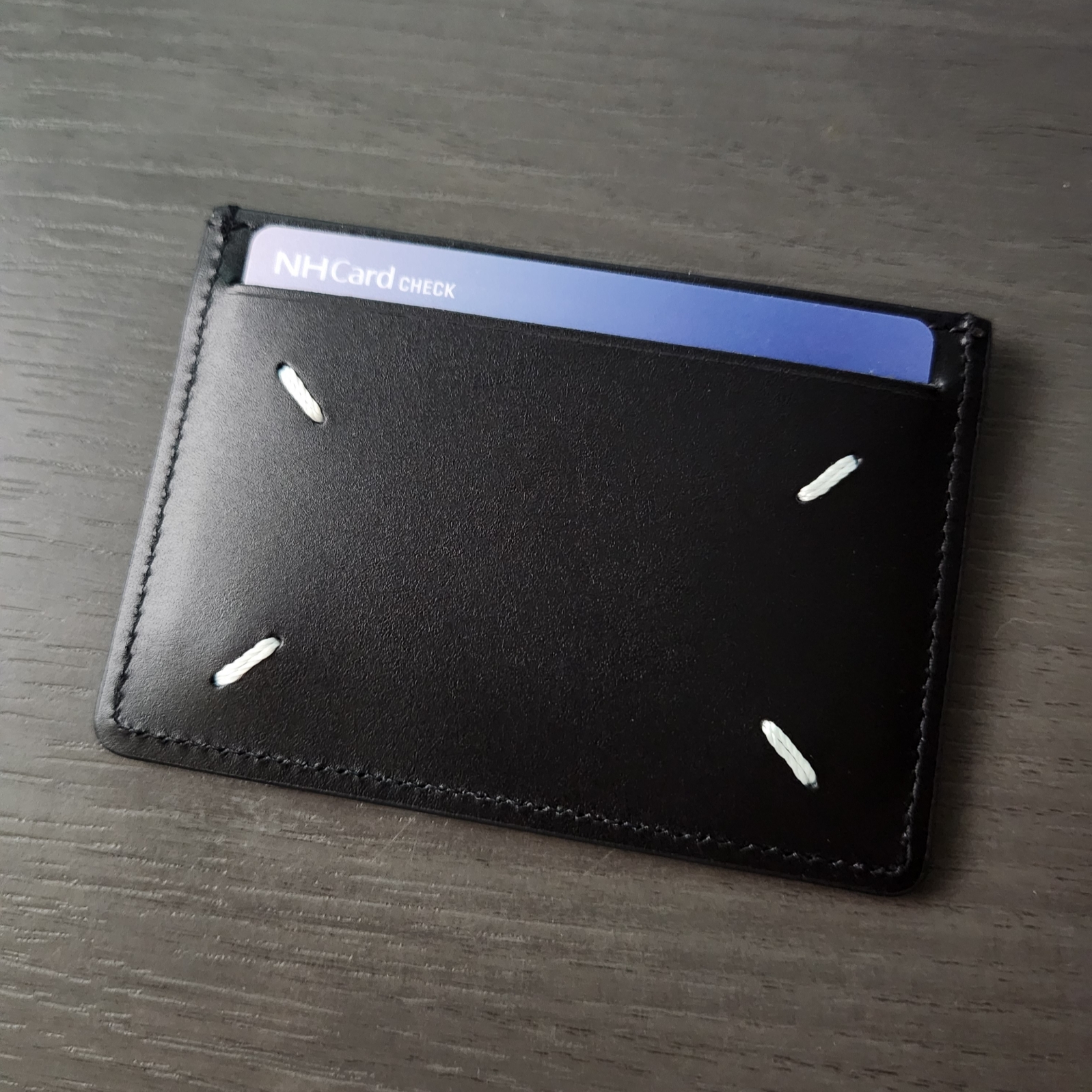 Maison Margiela Four Stitch Card Holder Black 착용 스타일
