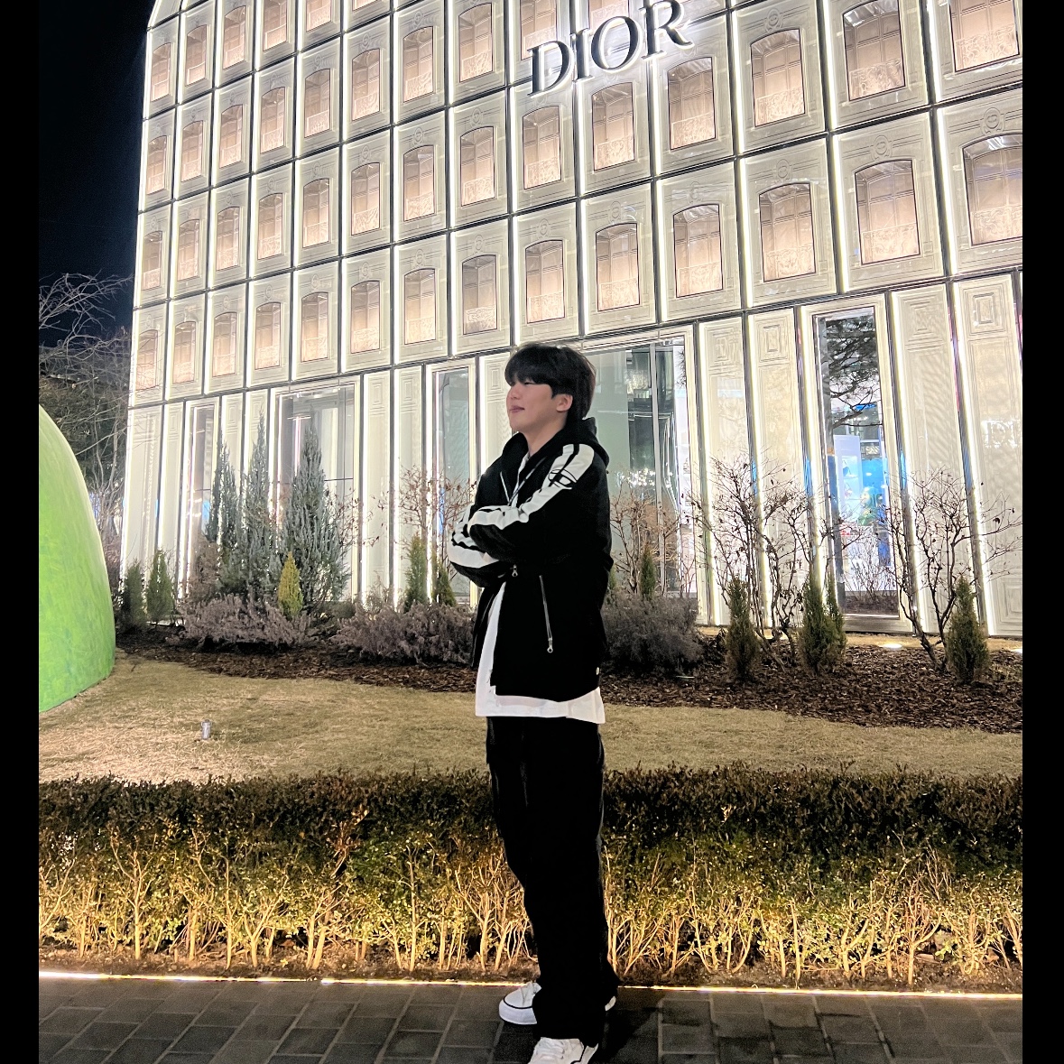 Maison Mihara Yasuhiro Peterson OG Sole Canvas Low Sneakers White, Diesel J-Beck Biker Jacket Black 착용 스타일 - 1