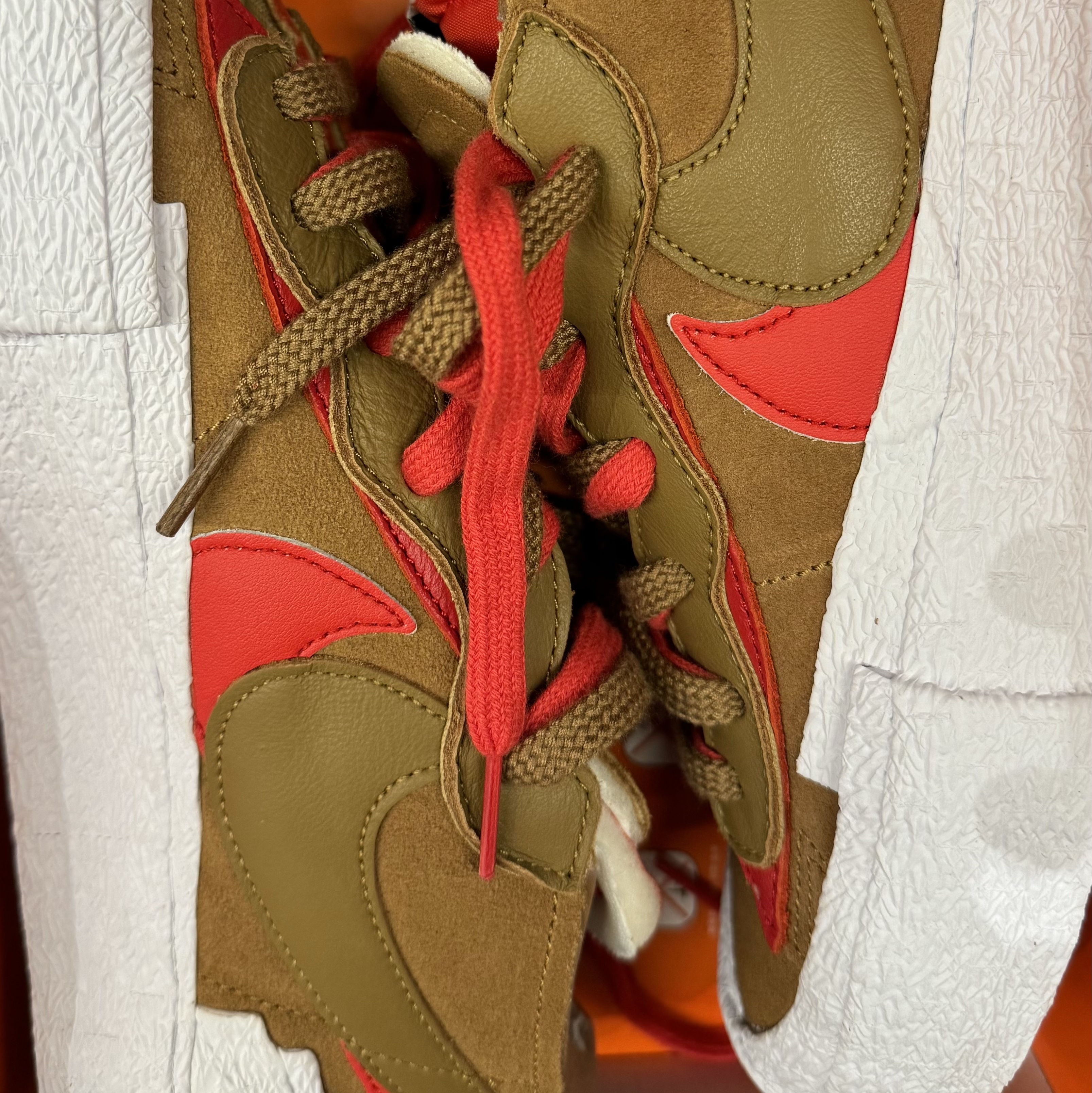 Nike x Sacai Blazer Low British Tan 착용 스타일