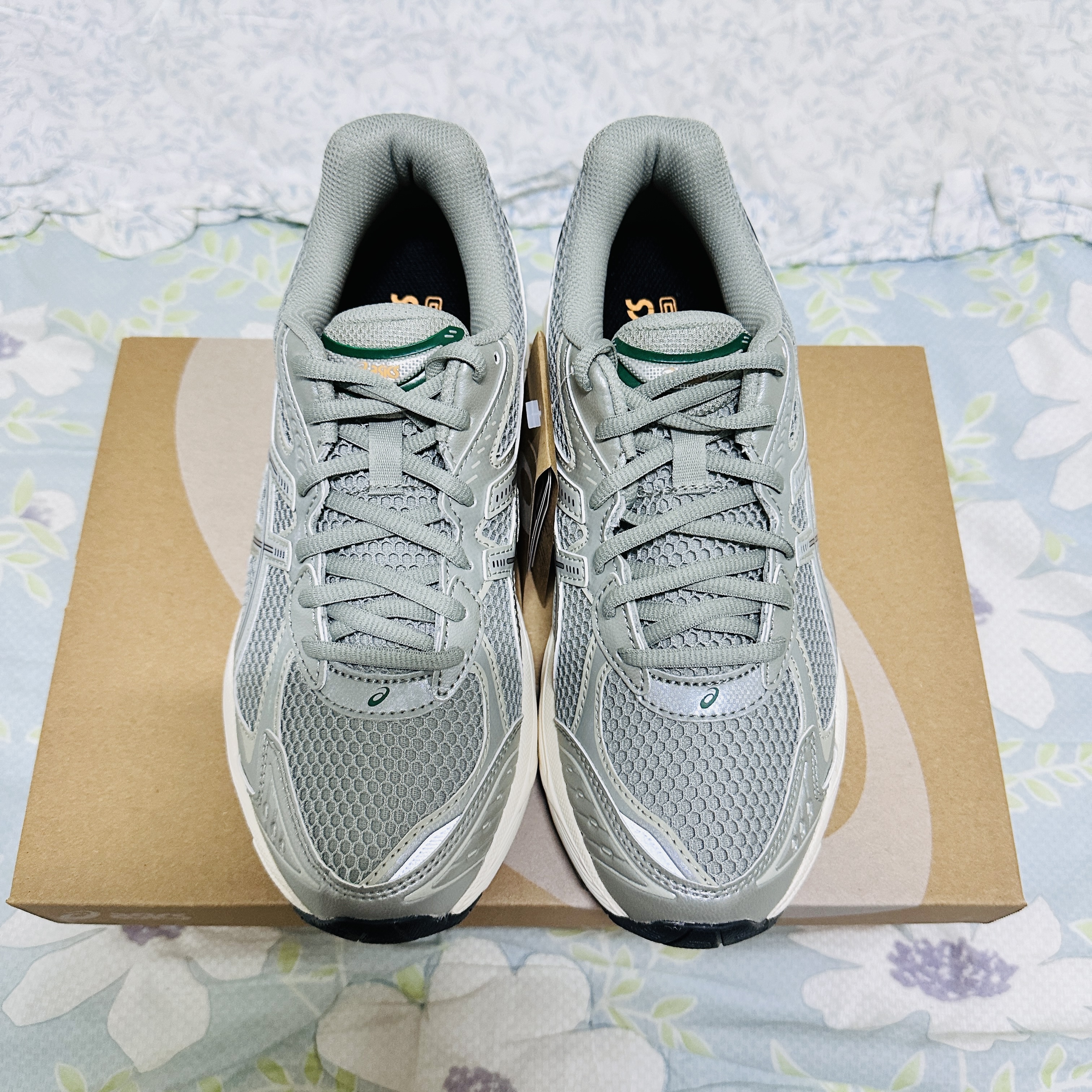 Asics GT-2160 Seal Grey Jewel Green 착용 스타일 - 1