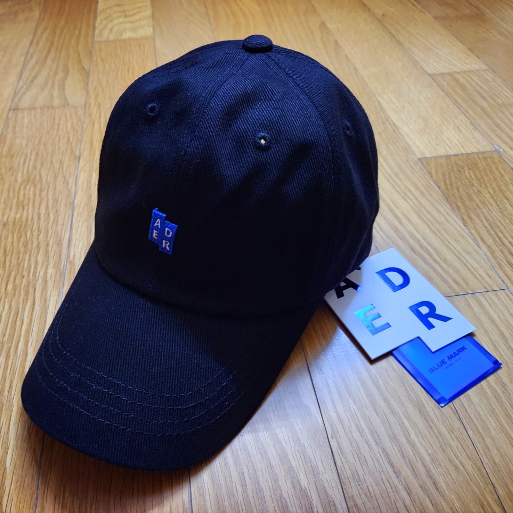 Ader Error Sig; TRS Tag Cap 01 Noir 착용 스타일 - 1