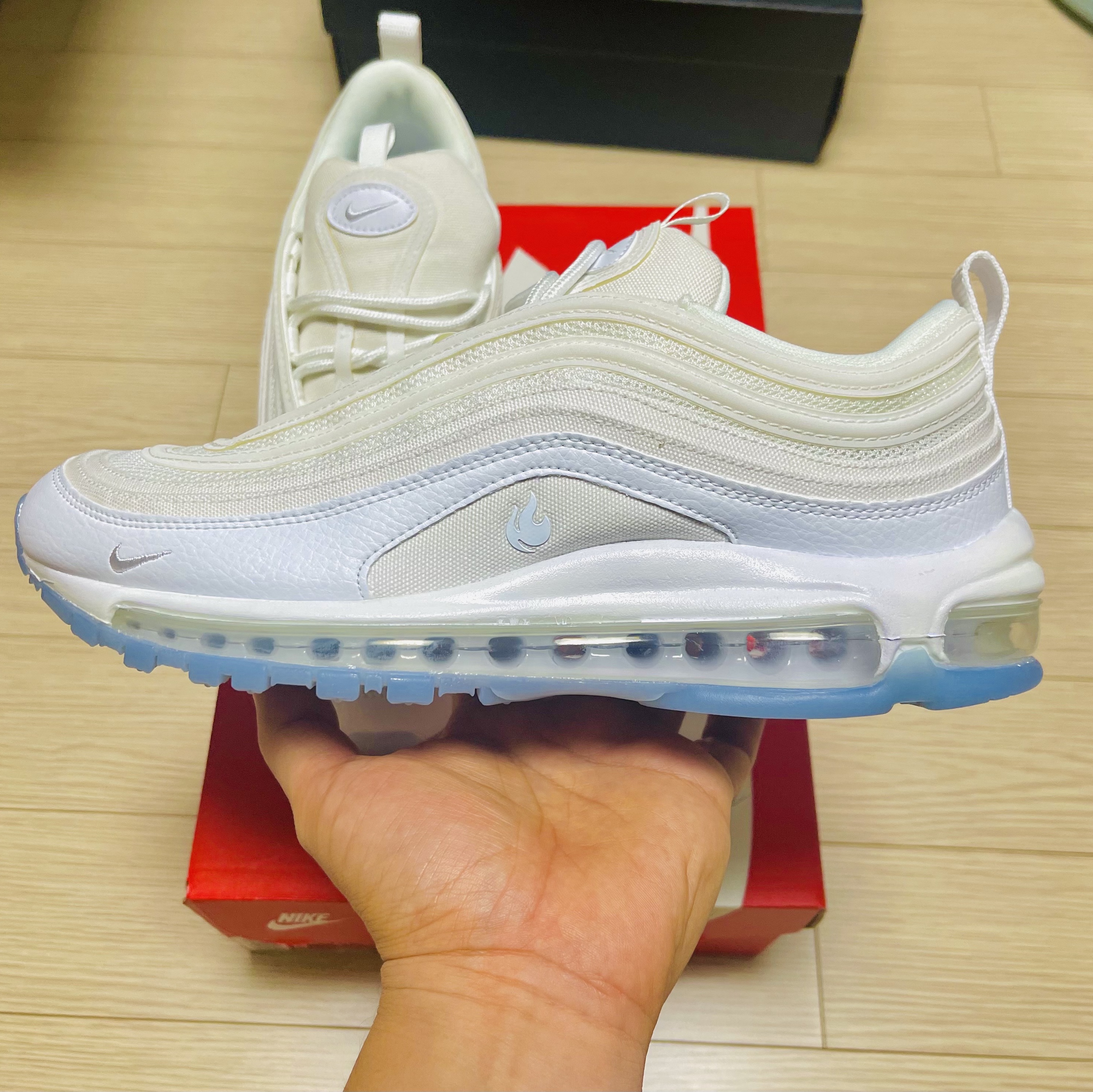 Nike Air Max 97 White Ice 착용 스타일 - 2
