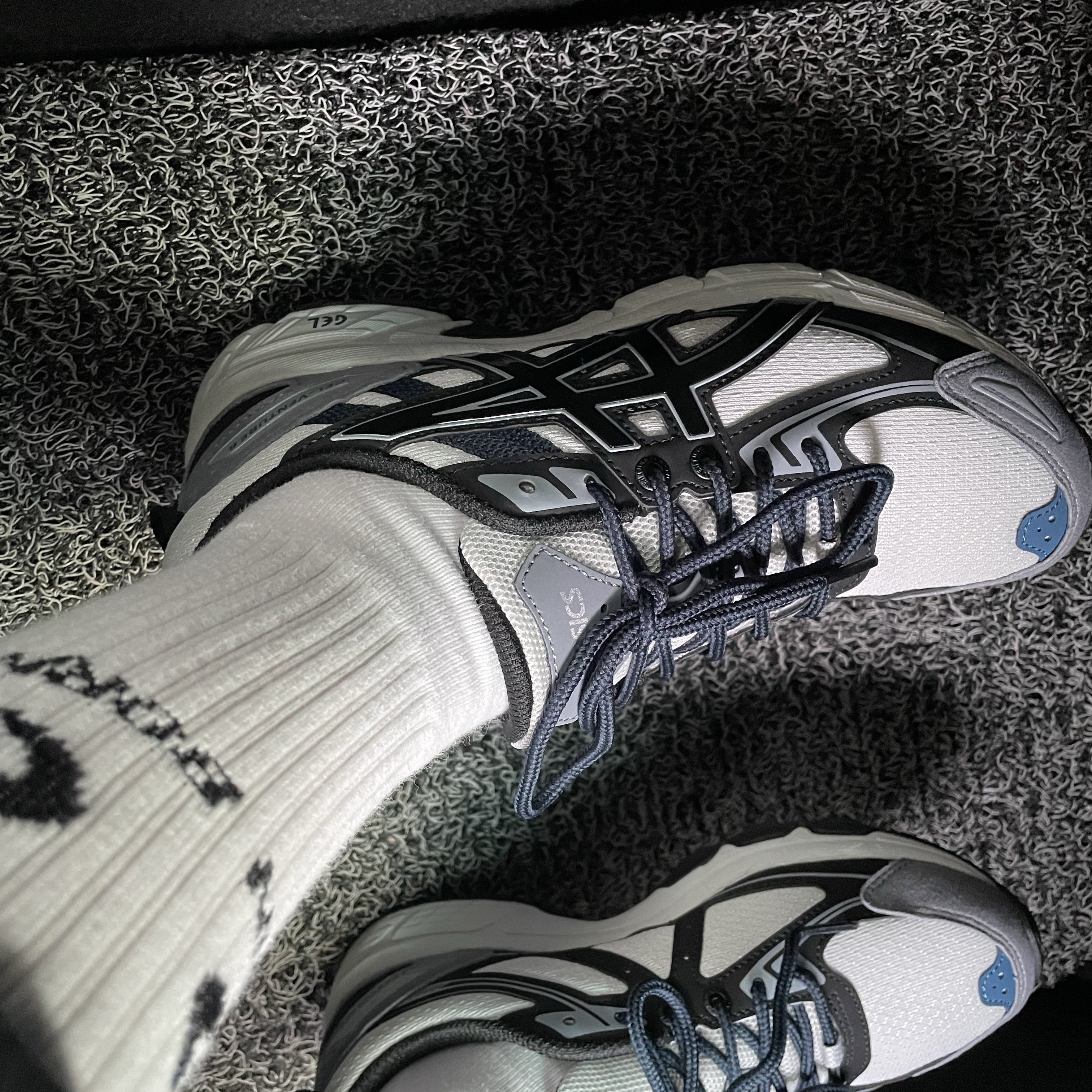 Asics Gel-Venture 6 SPS Glacier Grey 착용 스타일