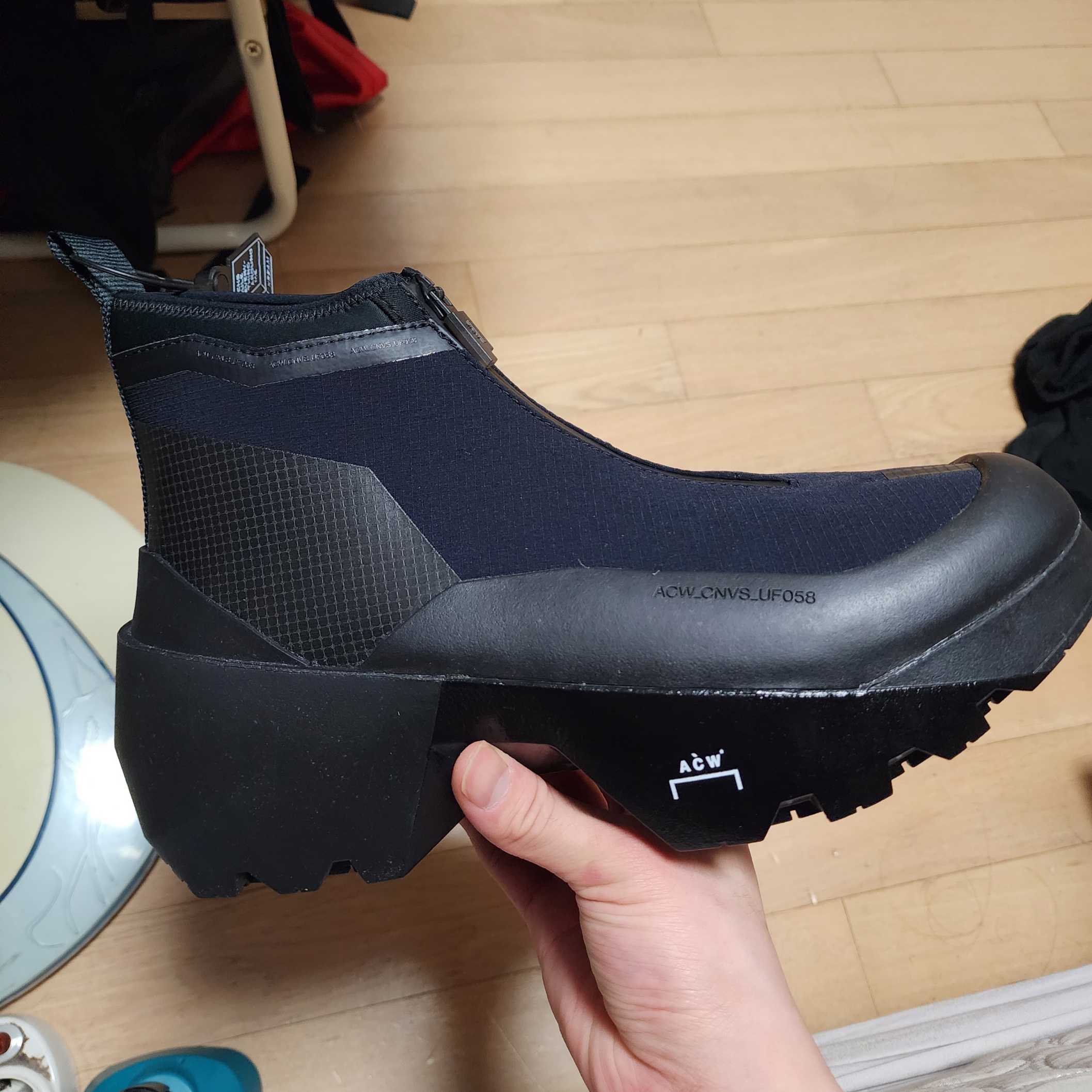 Converse x A-Cold-Wall Geo Forma Boot Onyx 착용 스타일