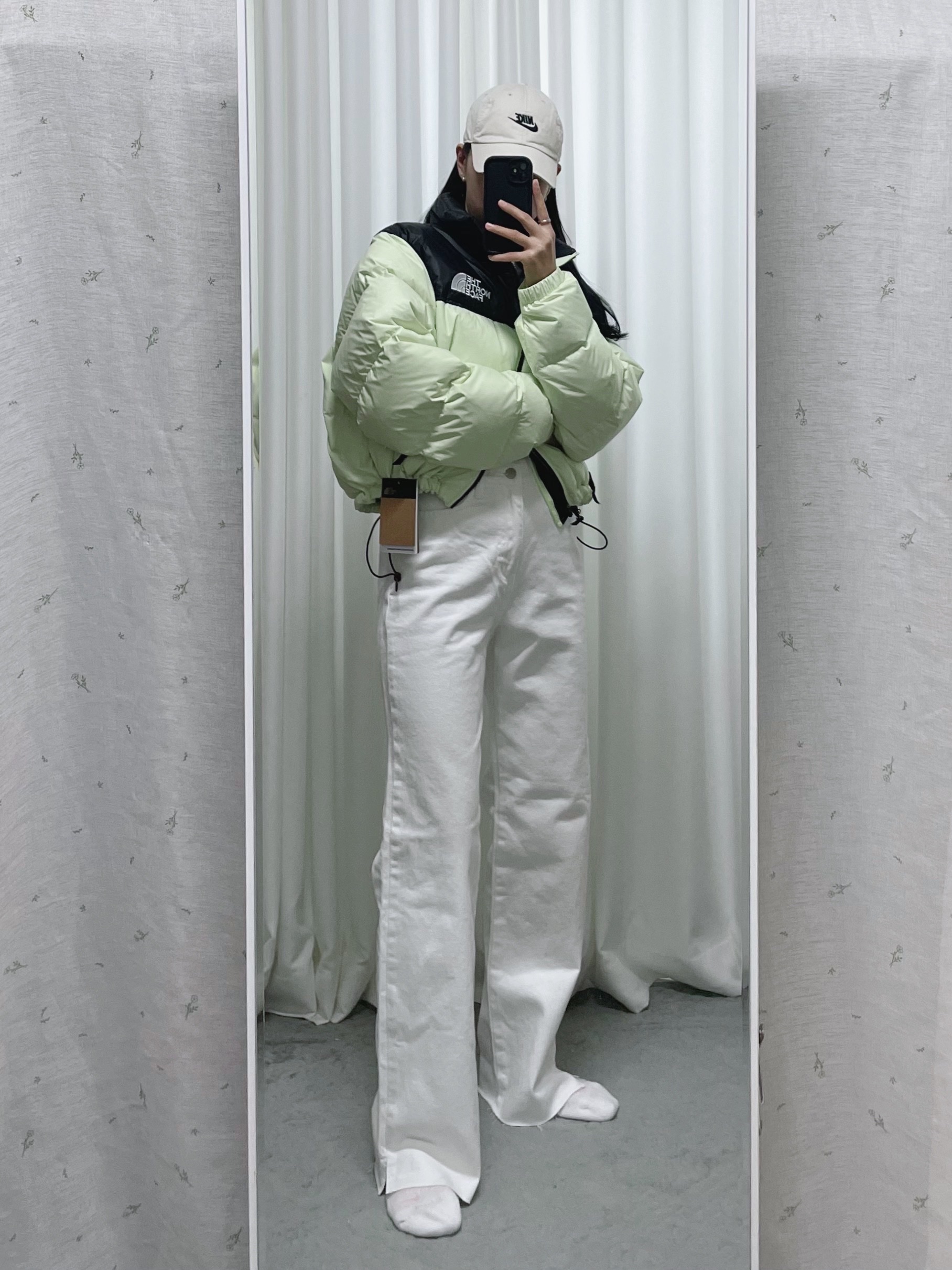 (W) The North Face Nuptse Short Jacket Lime, Nike Nikelab Essentials Heritage 86 Cap Sail Black 착용 스타일 - 1