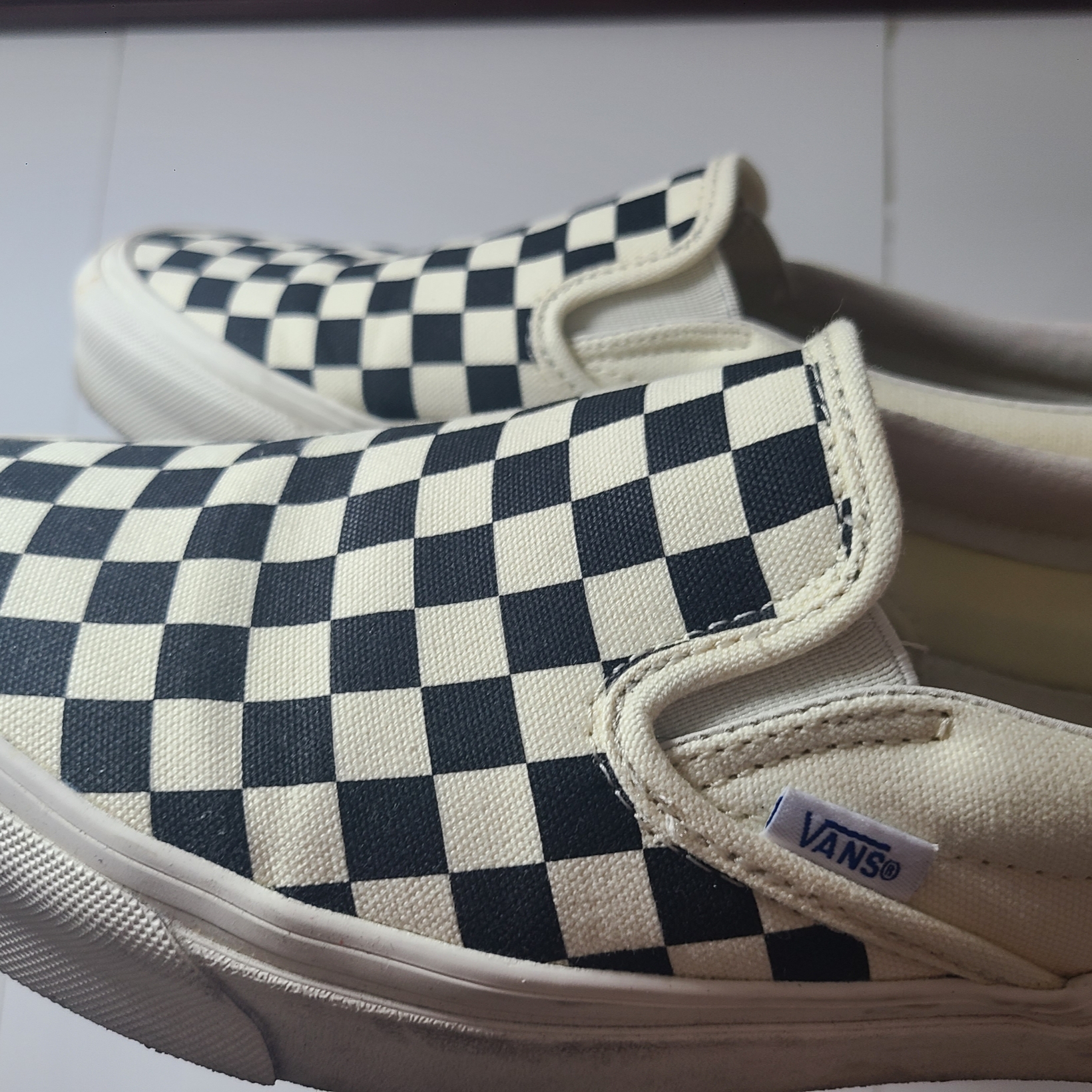 Vans Vault OG Classic Slip-On LX Checkerboard 착용 스타일