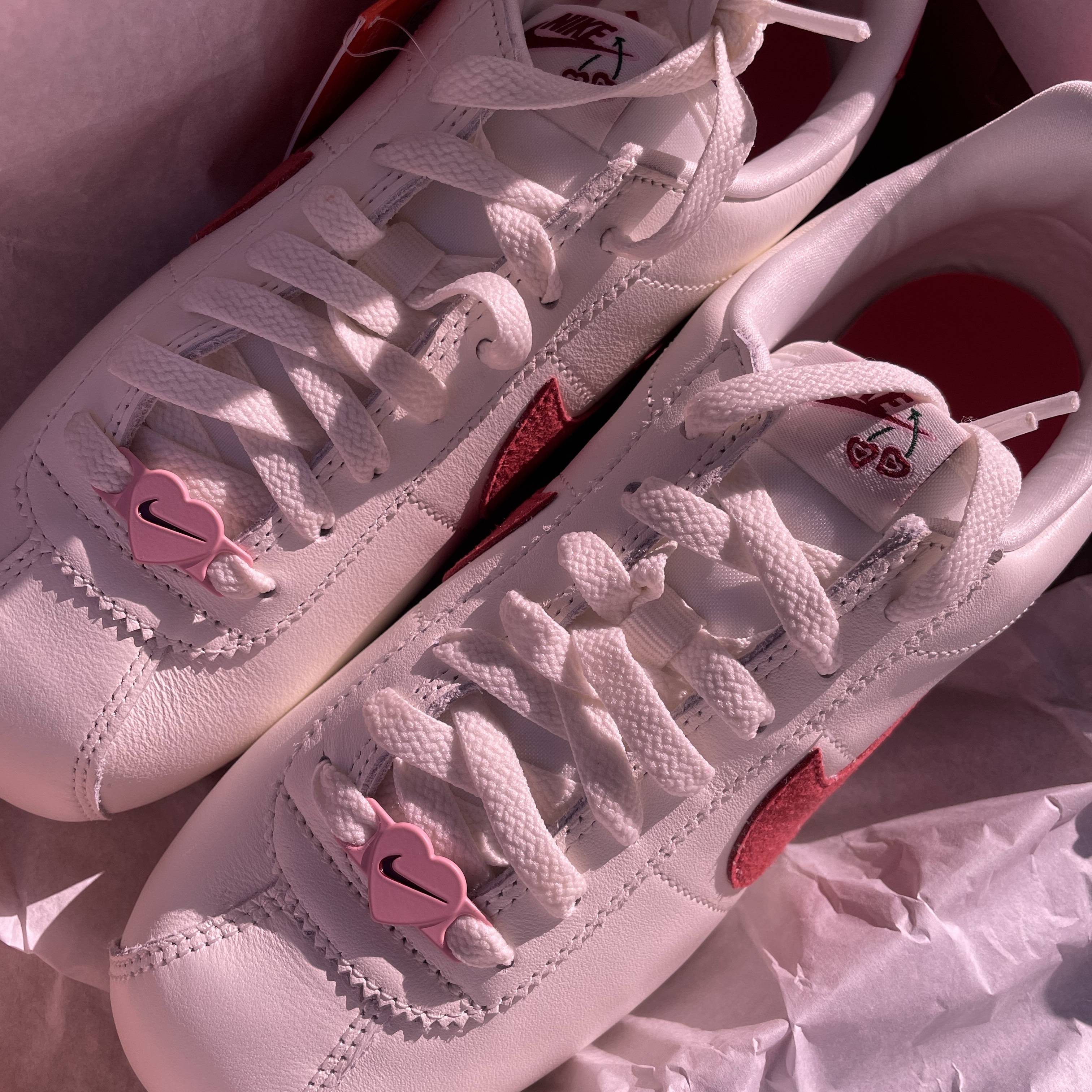(W) Nike Cortez SE Valentine Day Sail Adobe 착용 스타일 - 1