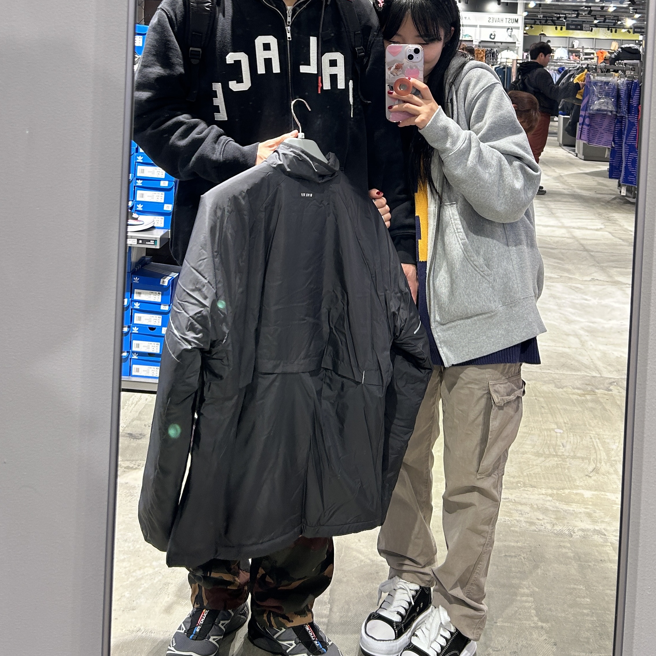 Maison Mihara Yasuhiro Peterson OG Sole Canvas Low Sneakers Black, Salomon XT-6 Gore-Tex Black Ebony 착용 스타일 - 1