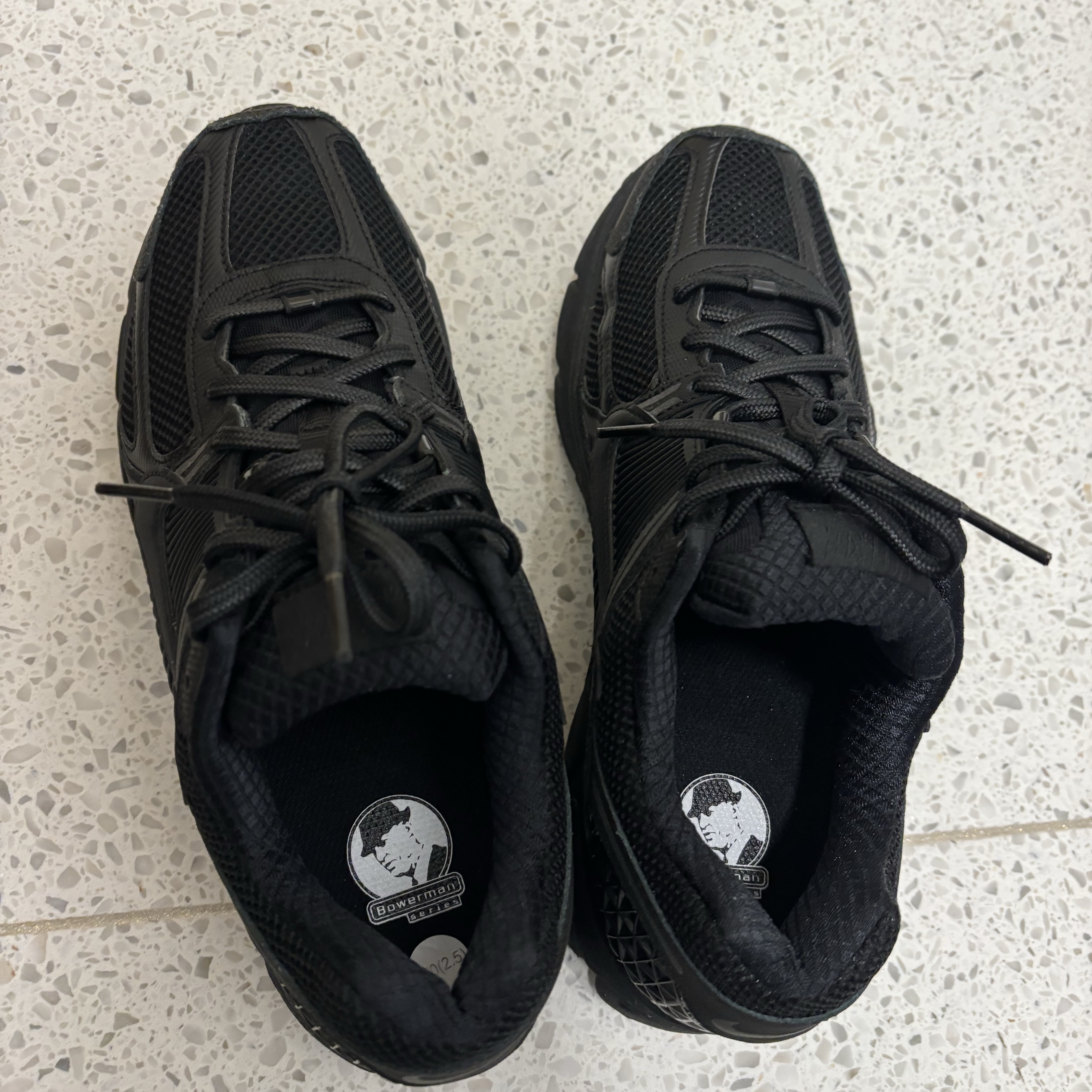 Nike Zoom Vomero 5 SP Black 착용 스타일 - 2