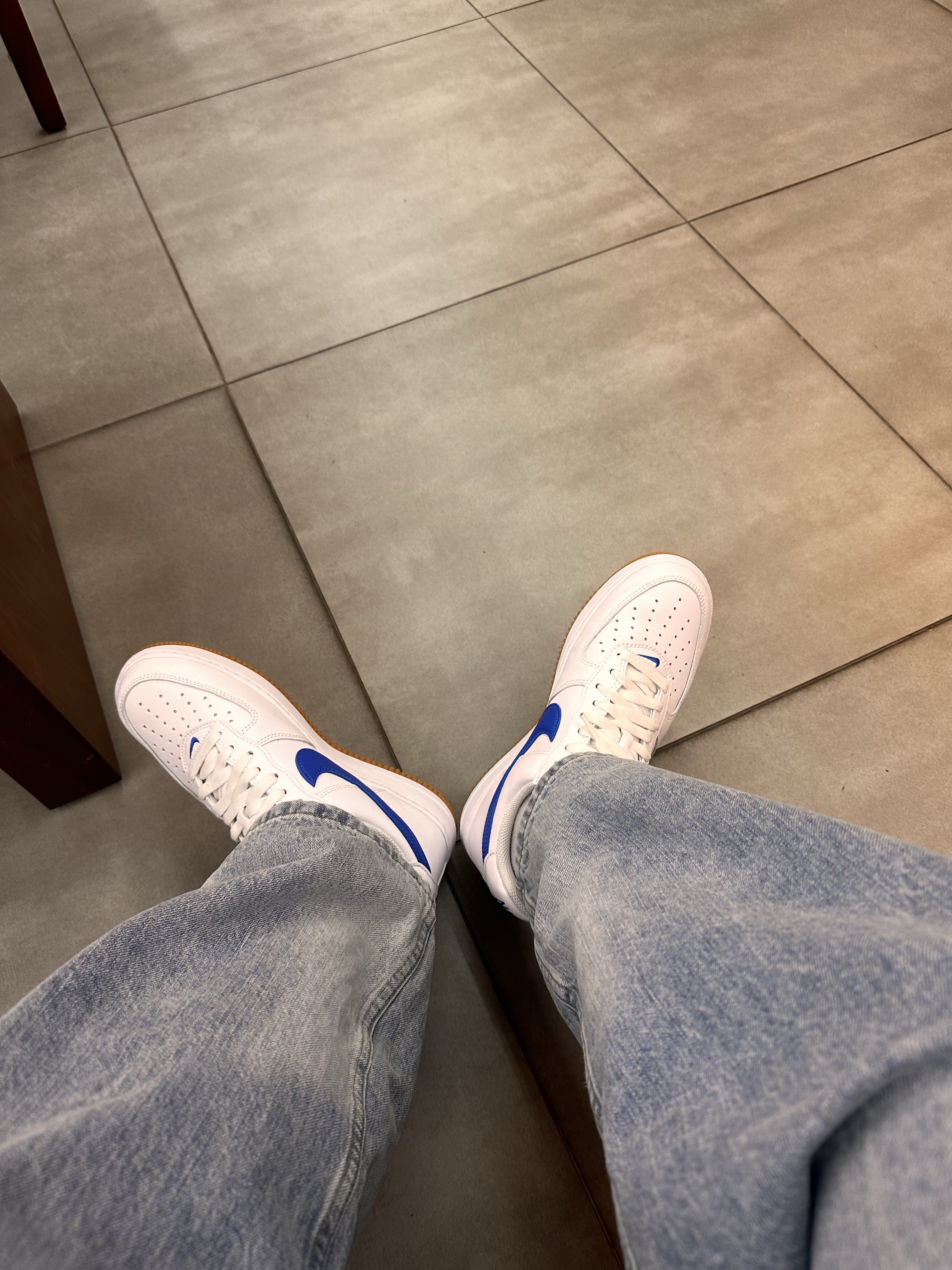 Nike Air Force 1 Low Retro Color of the Month Varsity Royal 착용 스타일