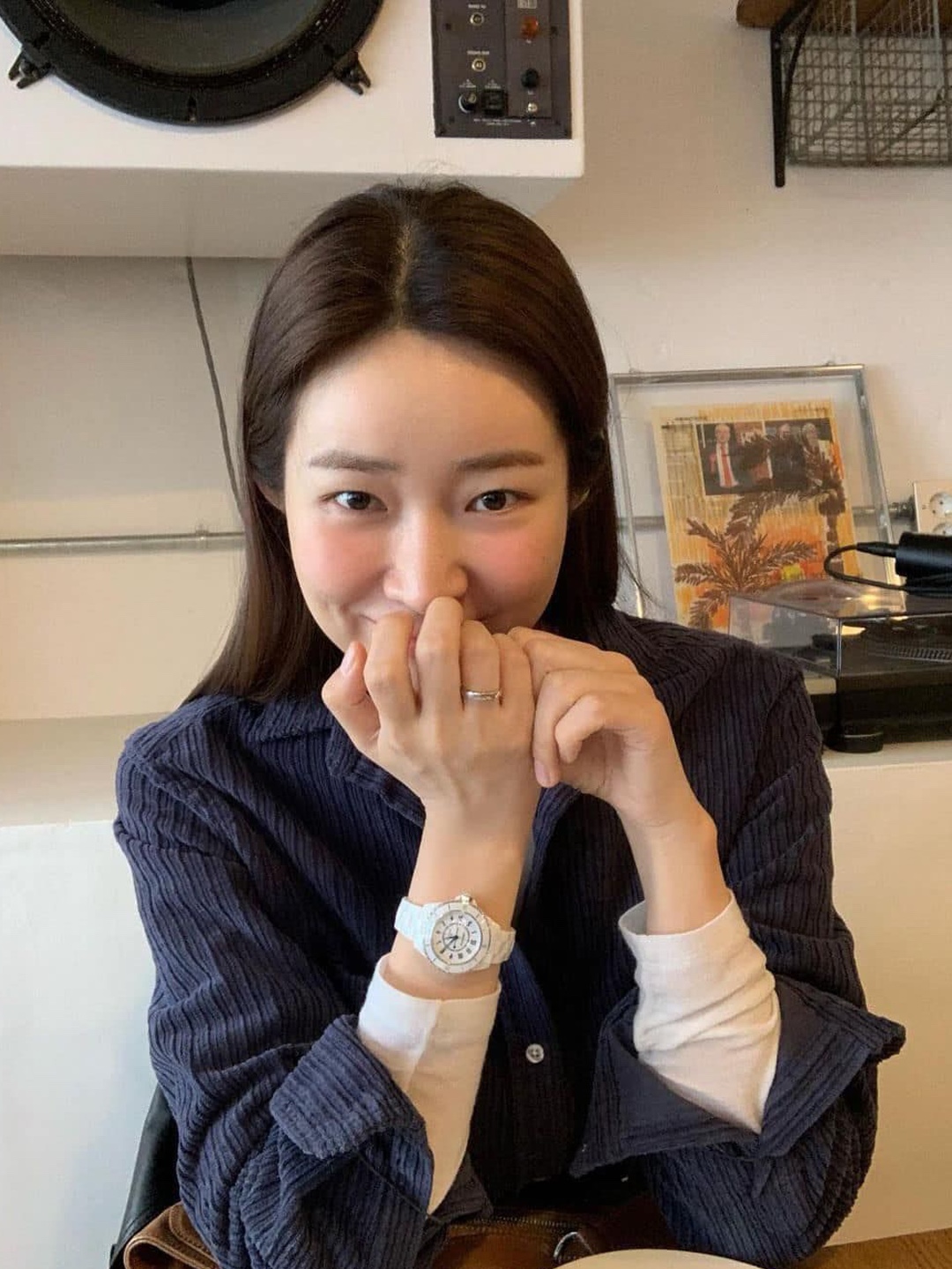 Chanel J12 Watch 33mm Quartz White Diamond Indicators, Chanel J12 Cosmic Watch 33mm Quartz White Diamond 착용 스타일 - 2