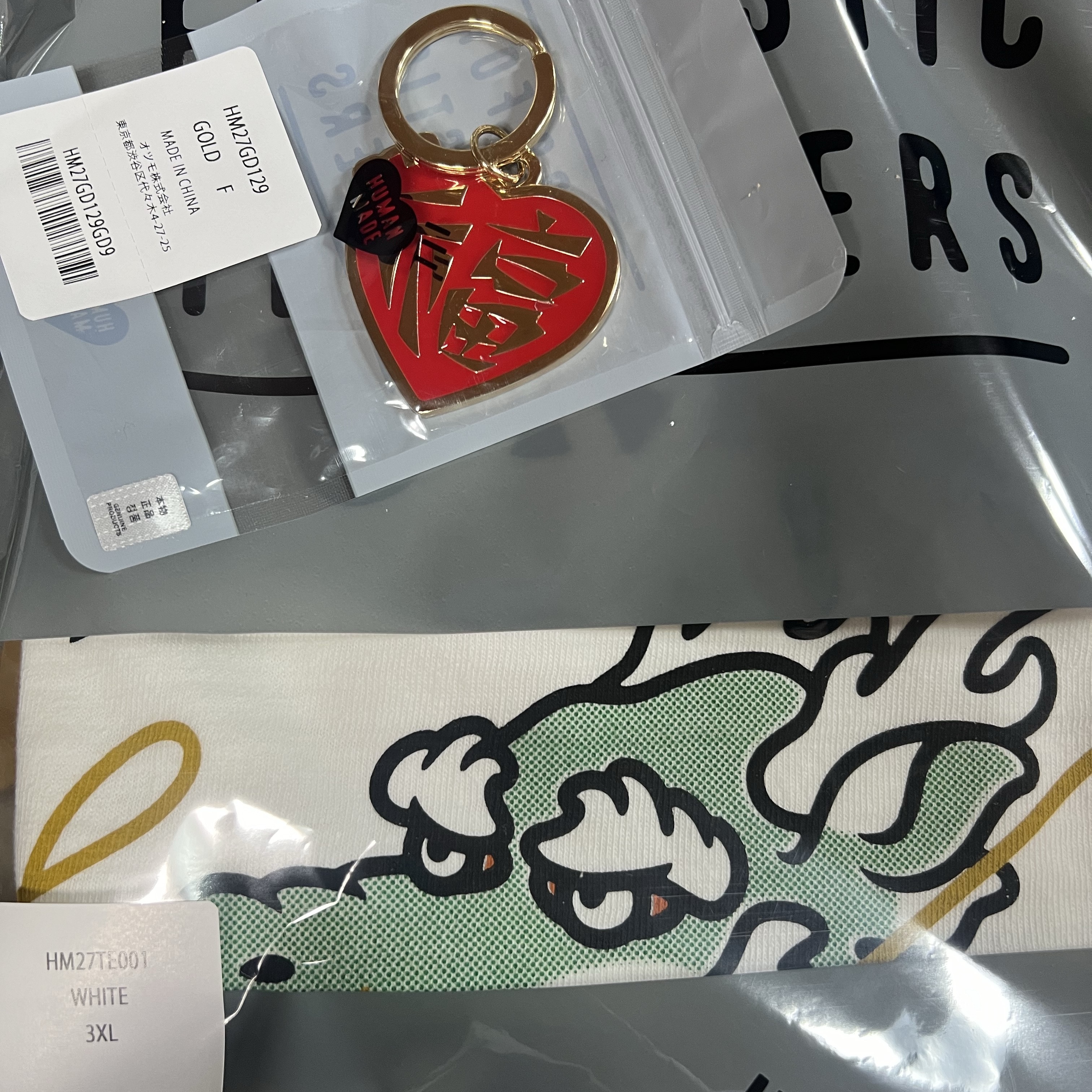 Human Made Graphic T-Shirt #01 White, Human Made Heart Key Charm Gold 착용 스타일
