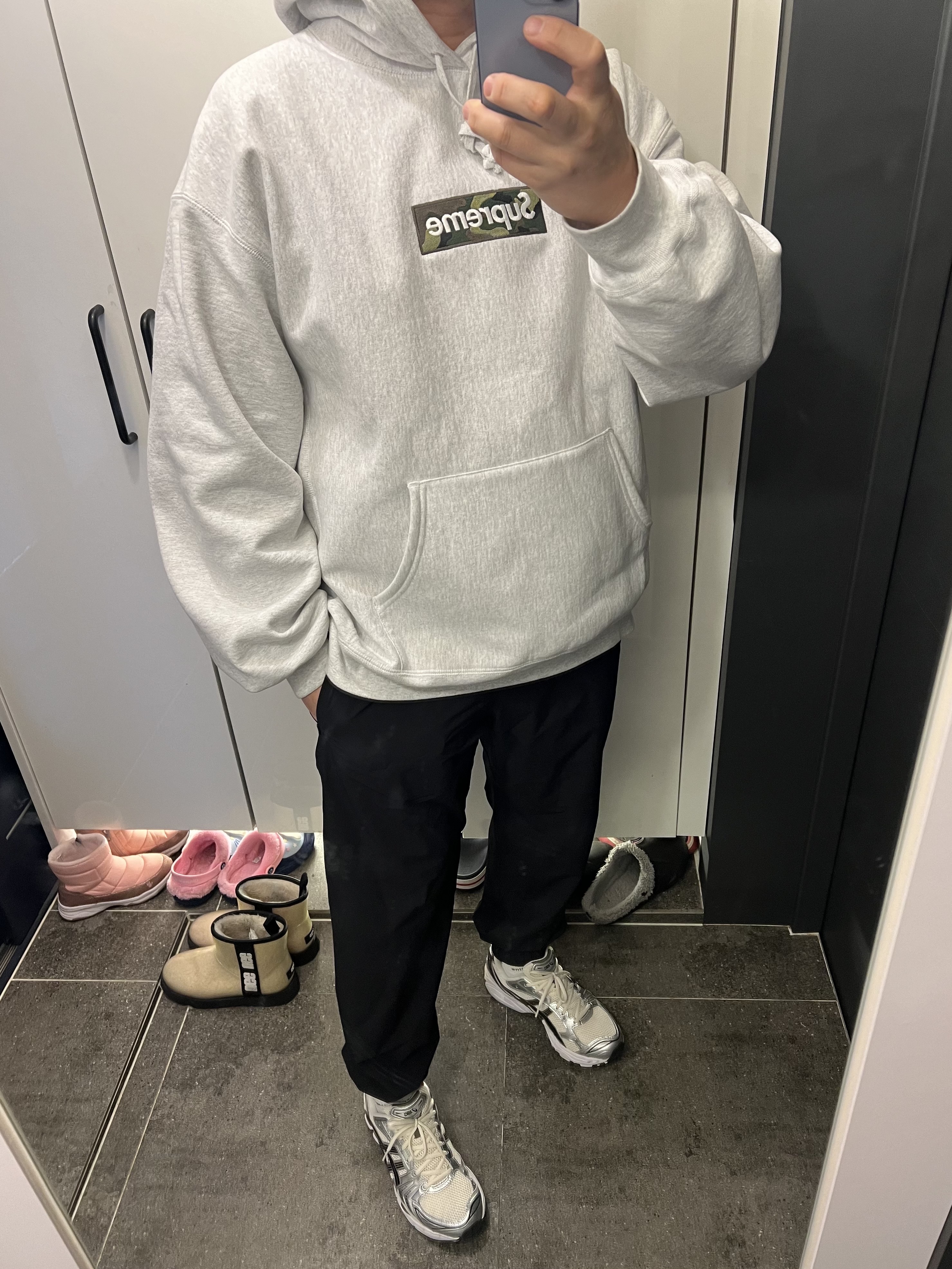 Supreme Box Logo Hooded Sweatshirt Ash Grey - 23FW, Asics Gel-Kayano 14 Cream Black 착용 스타일