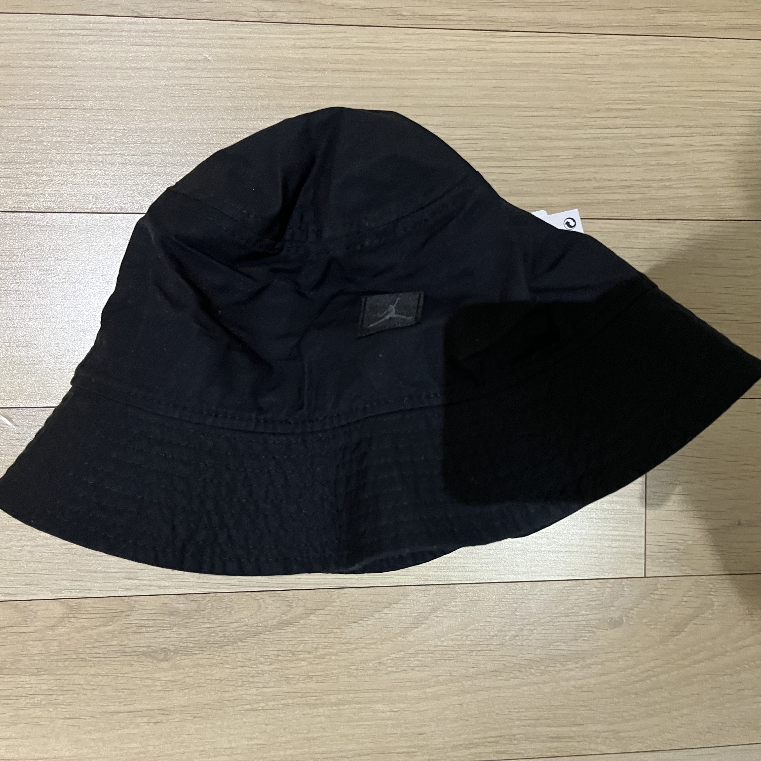 조던 점프맨 워시드 버킷햇 블랙 착용 스타일