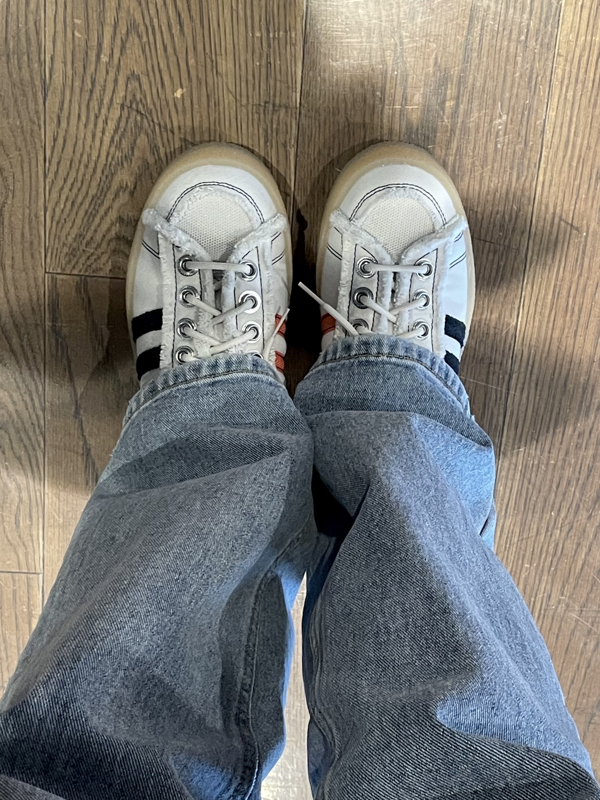 Adidas x Song for the Mute Campus 80s Bliss Core Black 착용 스타일 - 3