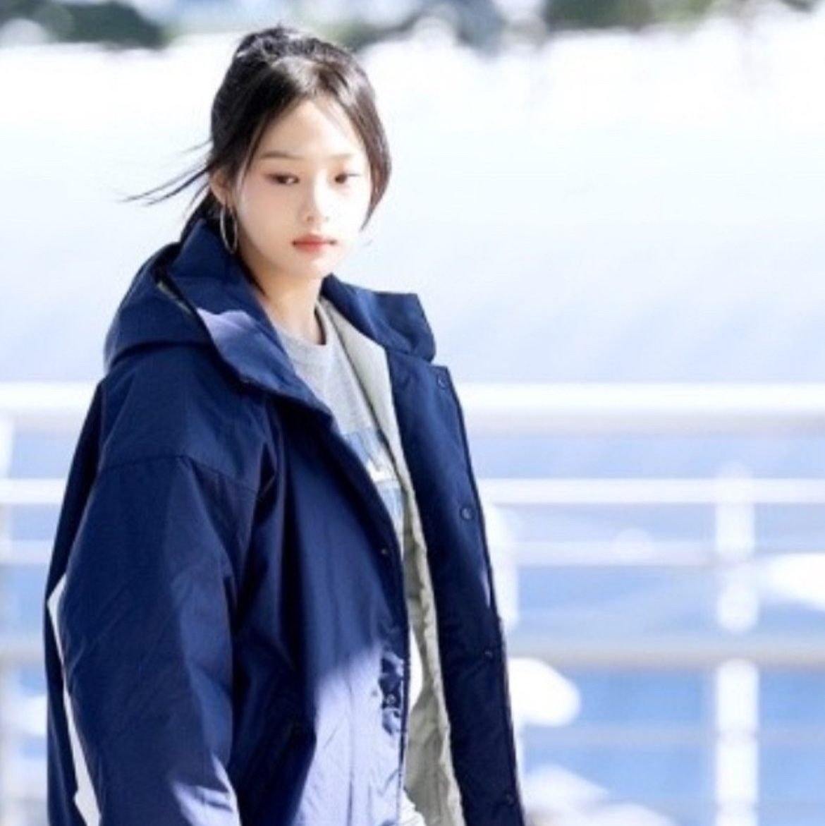 Nike Solo Swoosh Puffer Midnight Navy White - Asia 착용 스타일 - 2