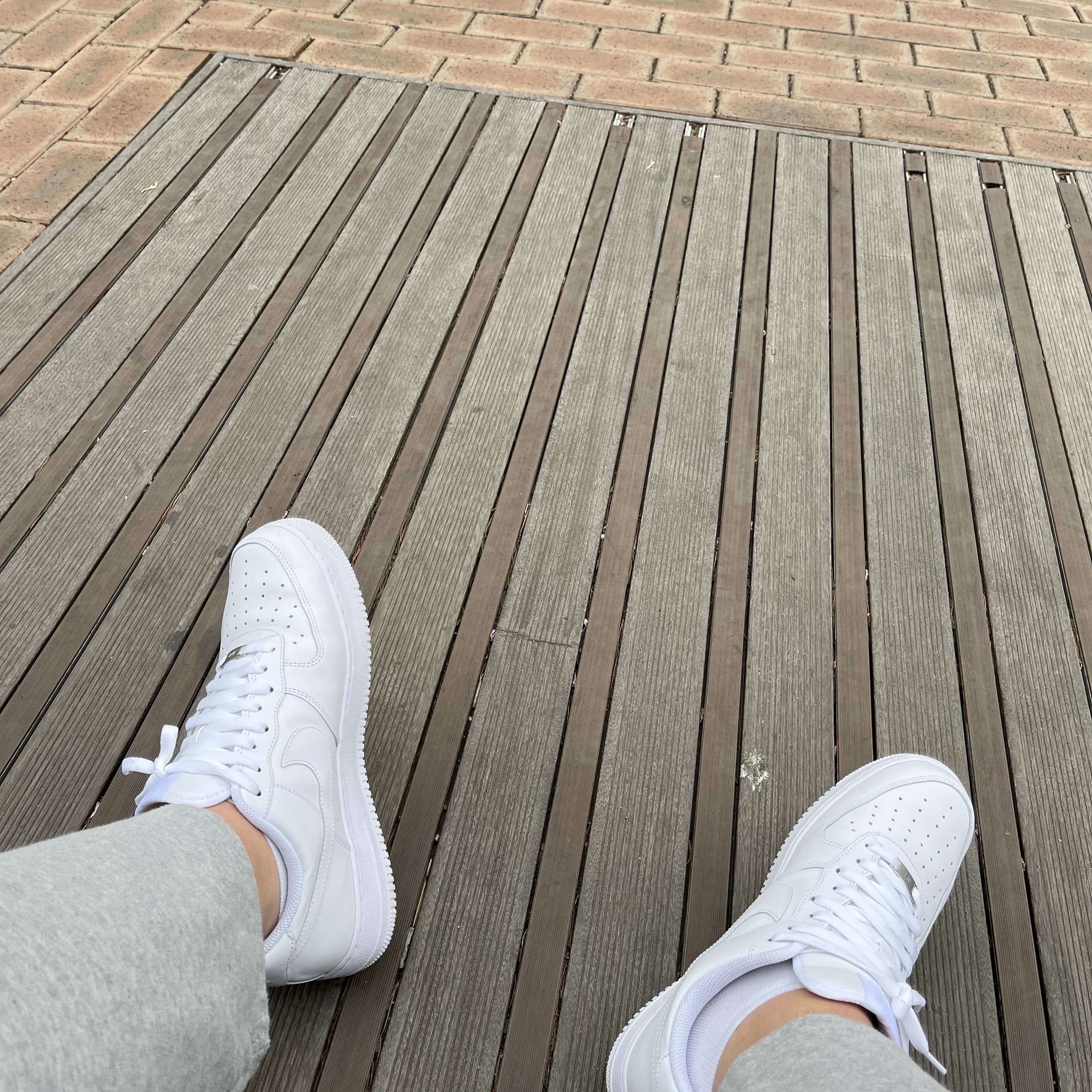 Nike Air Force 1 '07 Low White 착용 스타일
