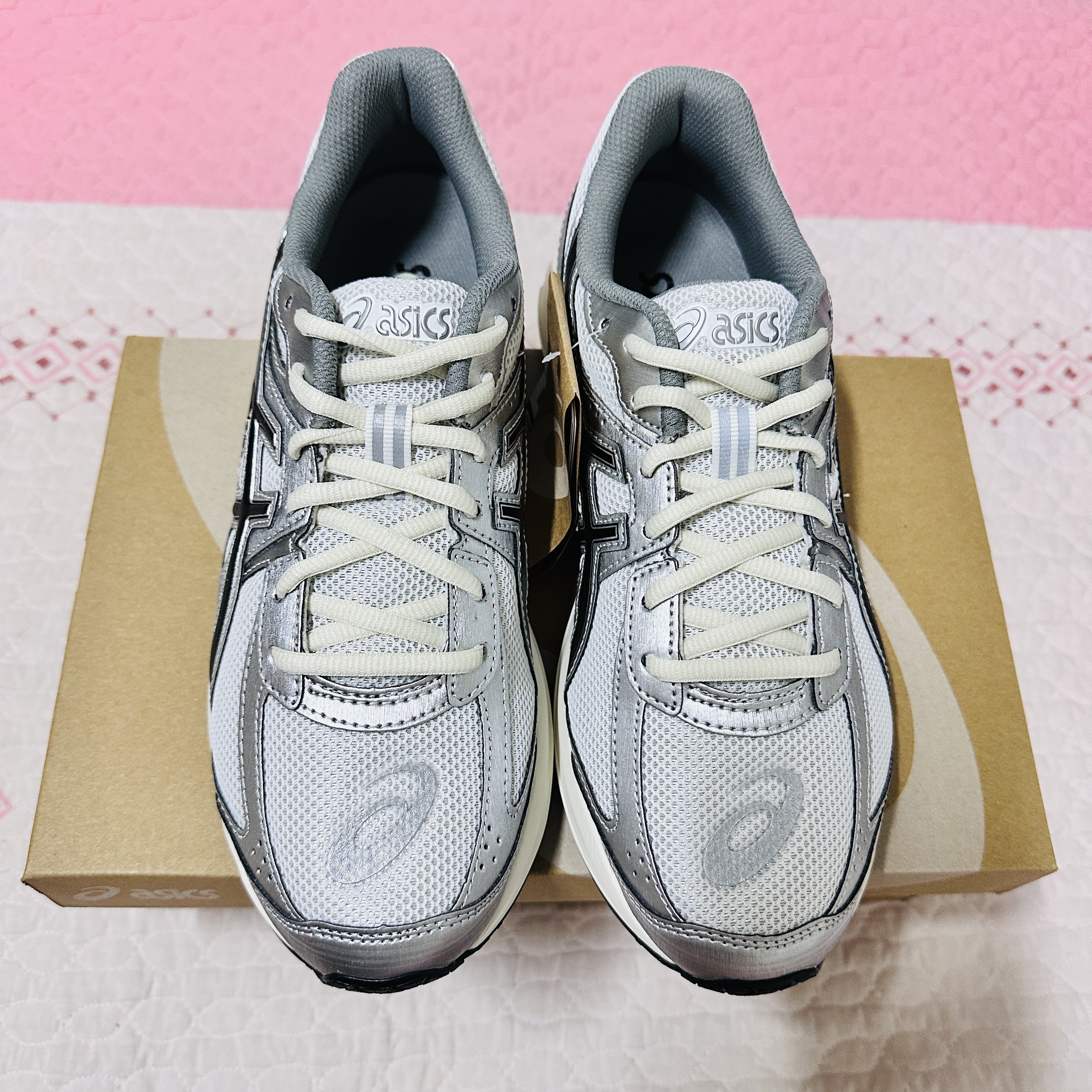 Asics Jog 100 S White Black - 2E Wide 착용 스타일 - 1