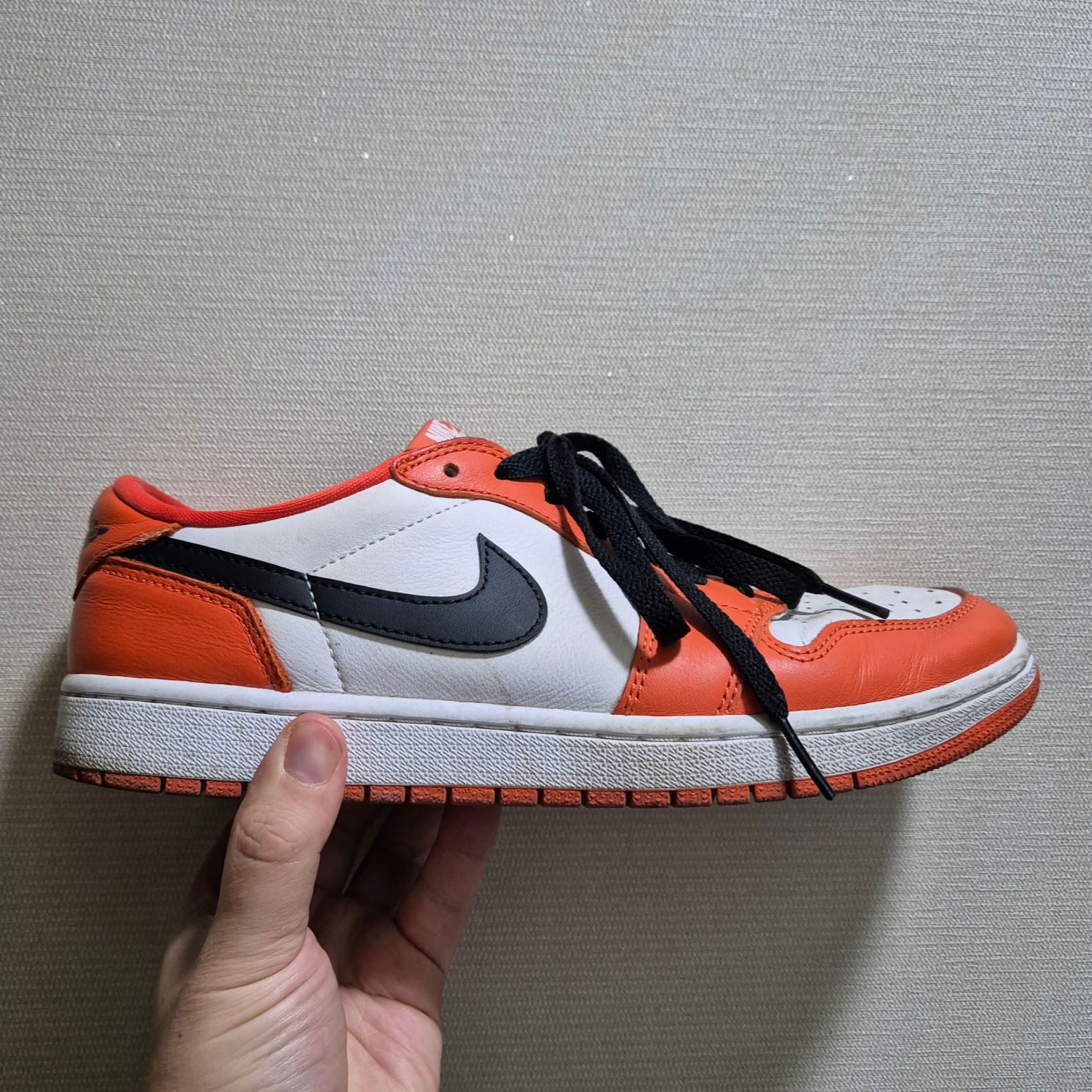 Jordan 1 Low OG Starfish 착용 스타일