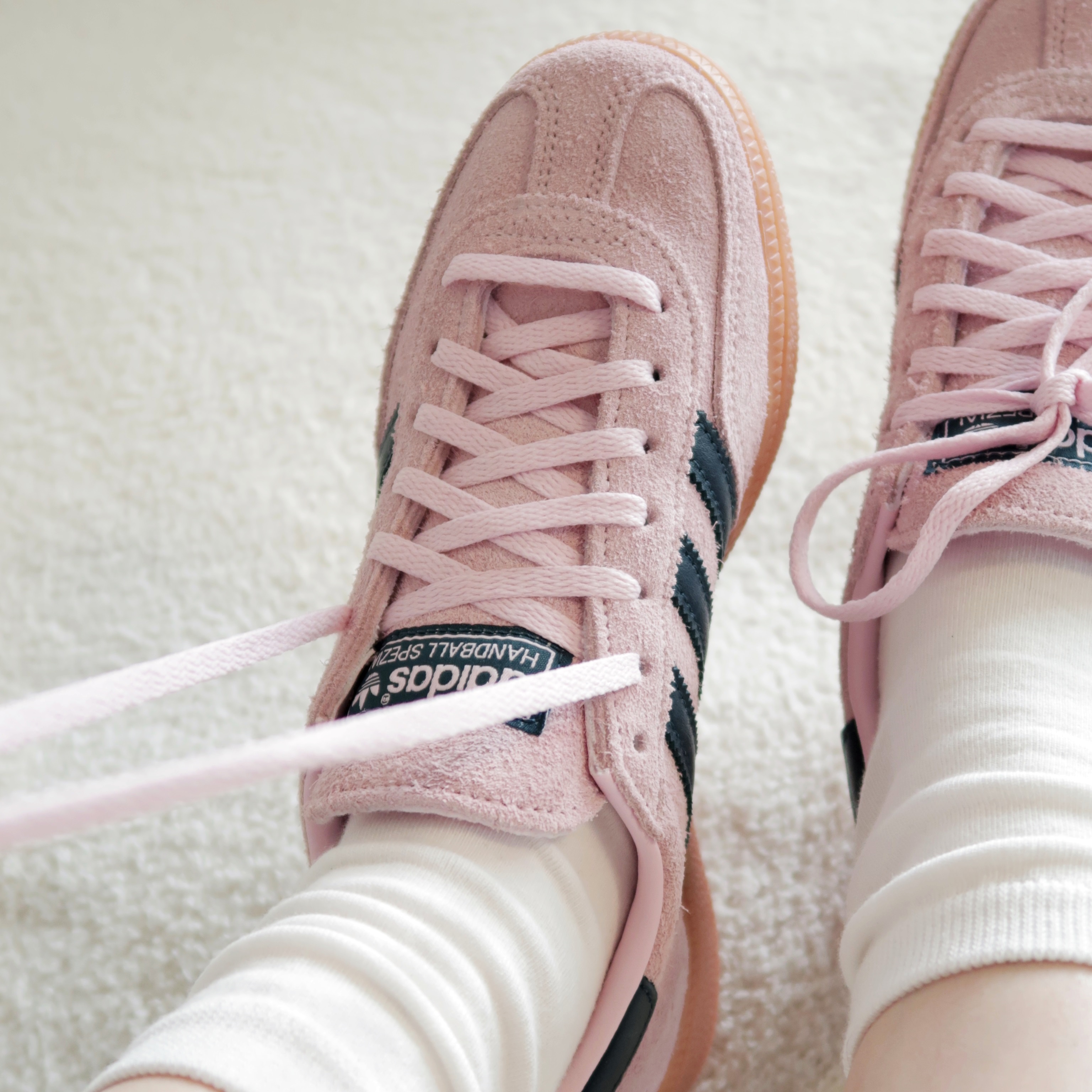 (W) Adidas Spezial Handball Clear Pink 착용 스타일 - 4