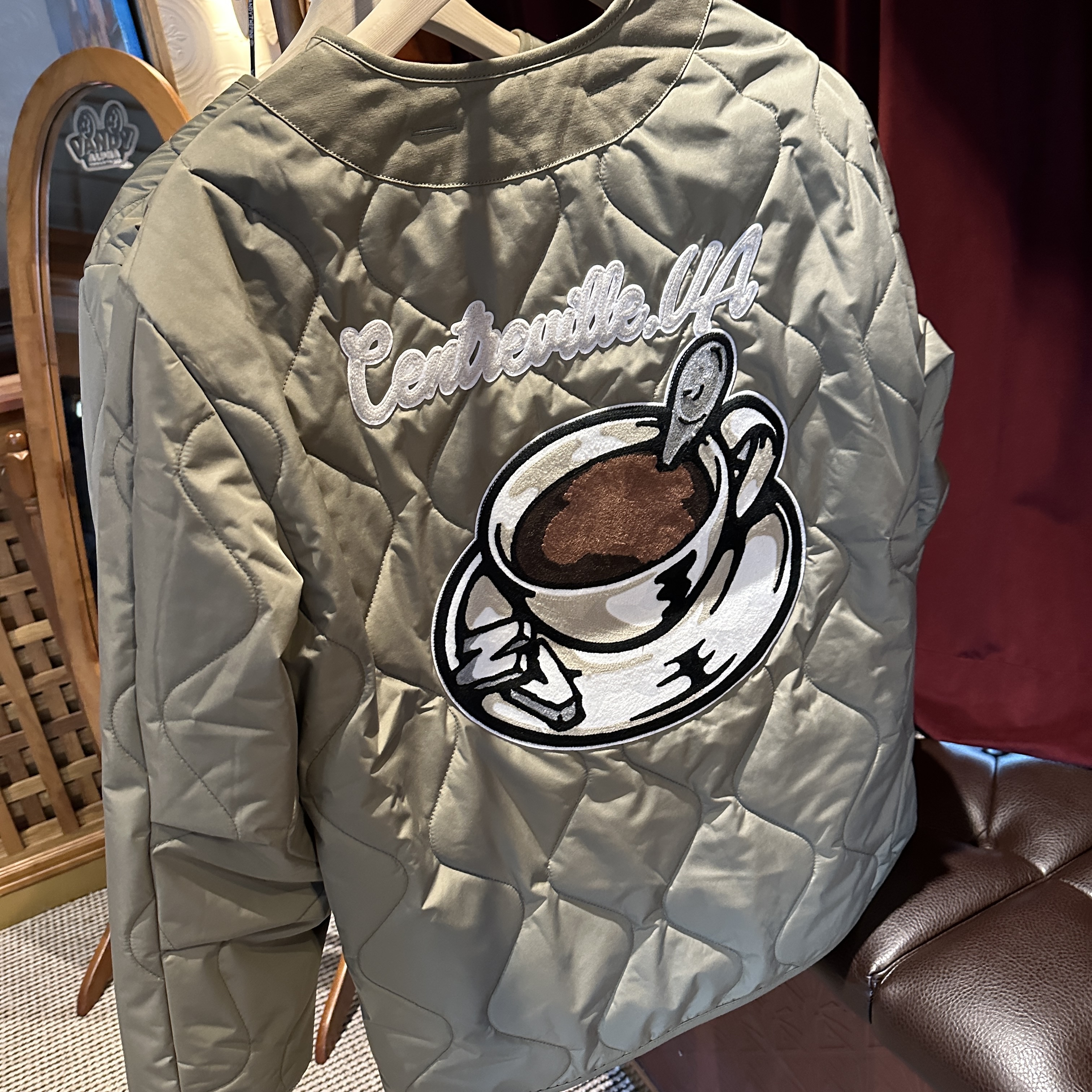 Vandy The Pink x Alpha Industries Liner Jacket Laurel Camo 착용 스타일