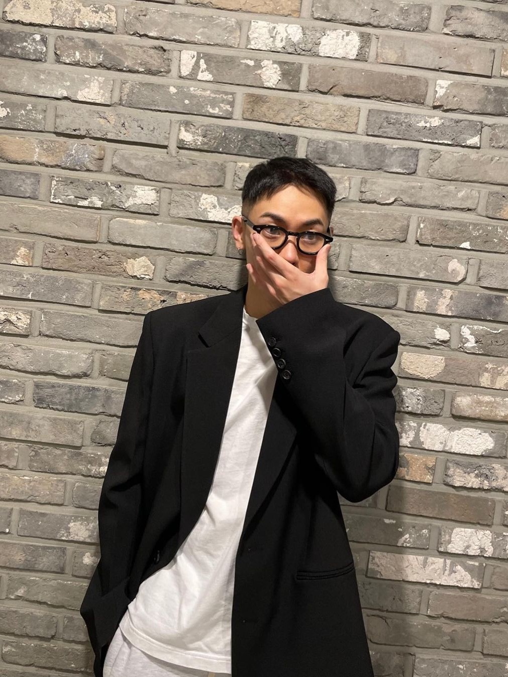 Gentle Monster x Maison Margiela MM011 Clear Black, JTO Originals AR 46-24 Black Wood 착용 스타일 - 6