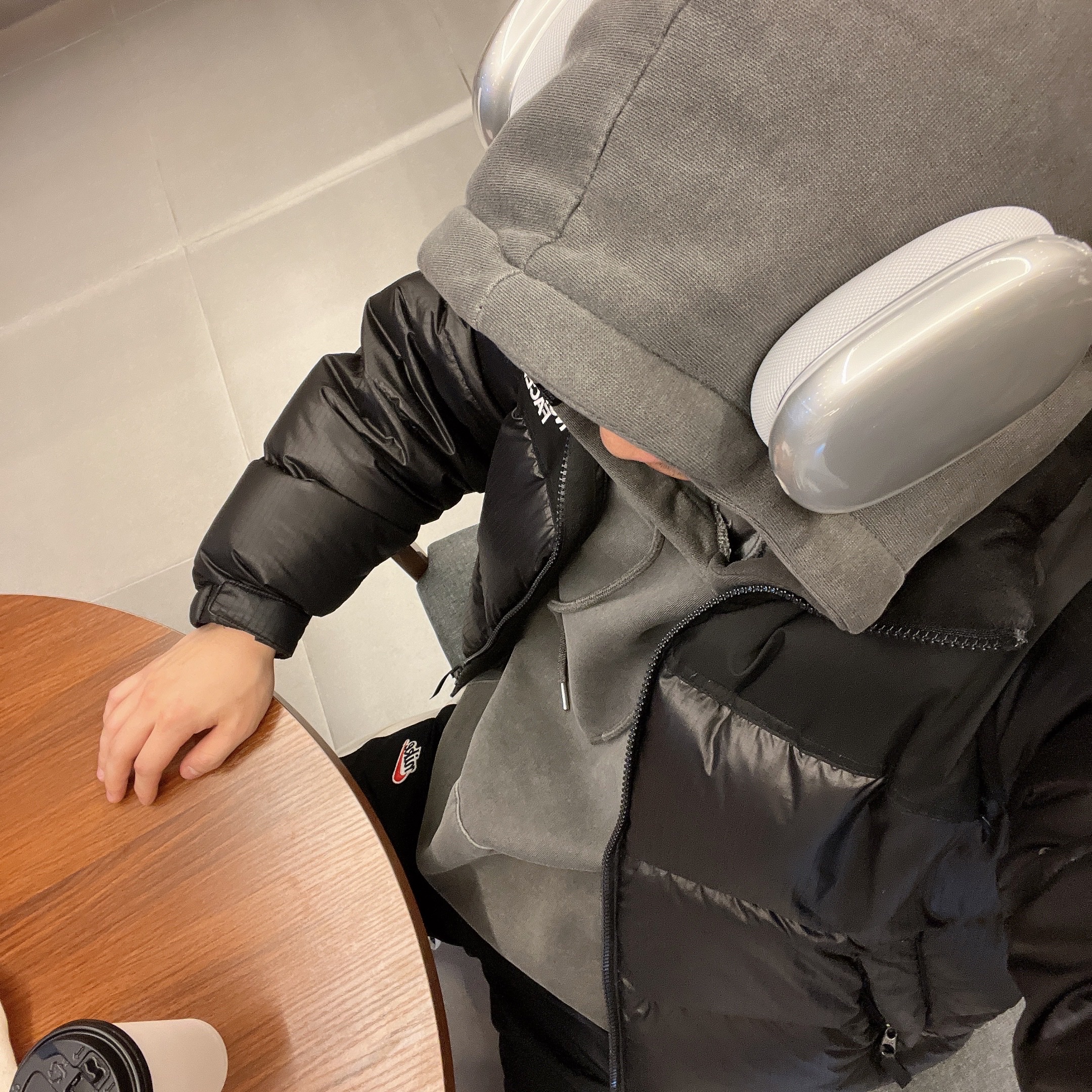 Apple AirPods Max Lightning Silver (Korean Ver.) 착용 스타일