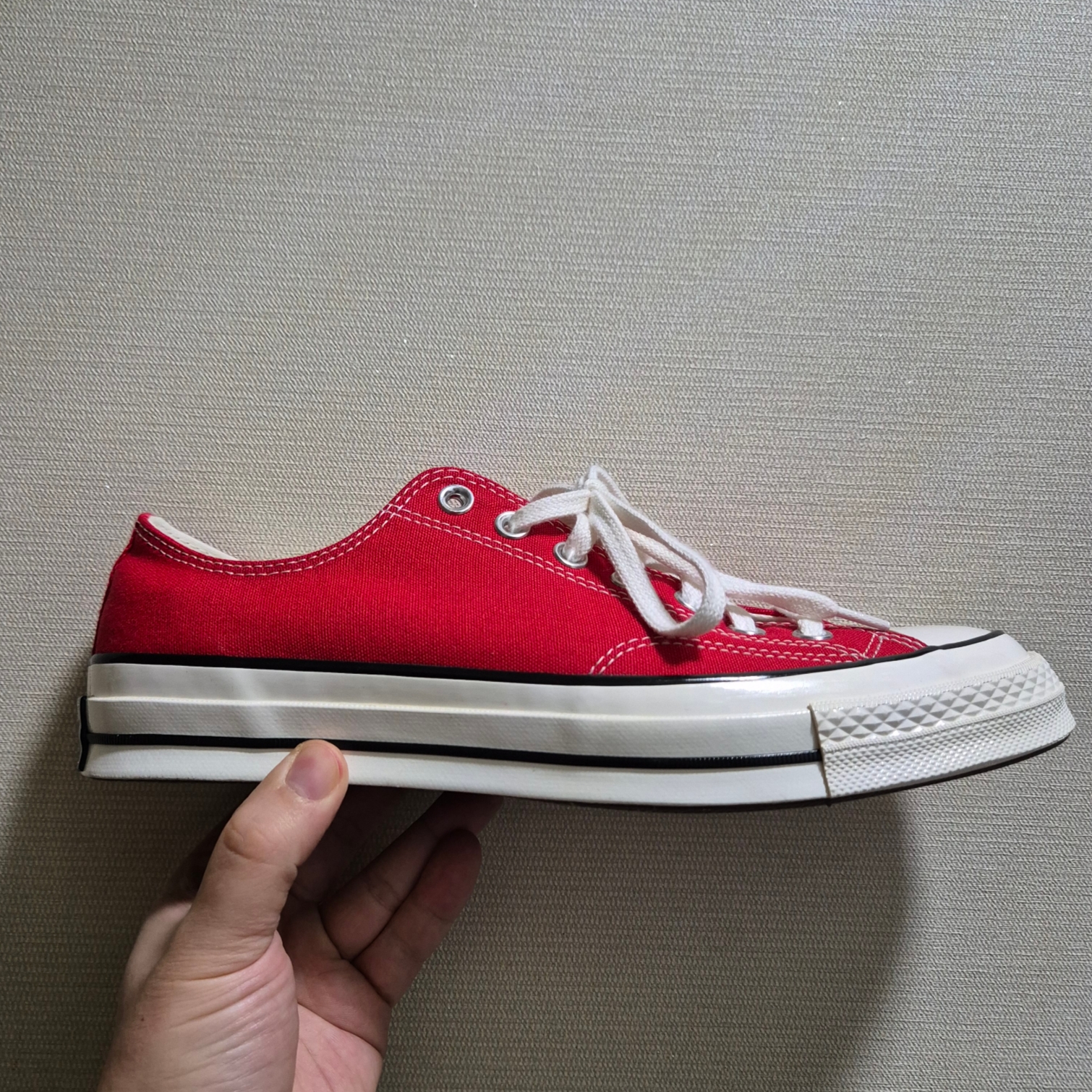 Converse Chuck 70 Ox Vintage Canvas Enamel Red 착용 스타일