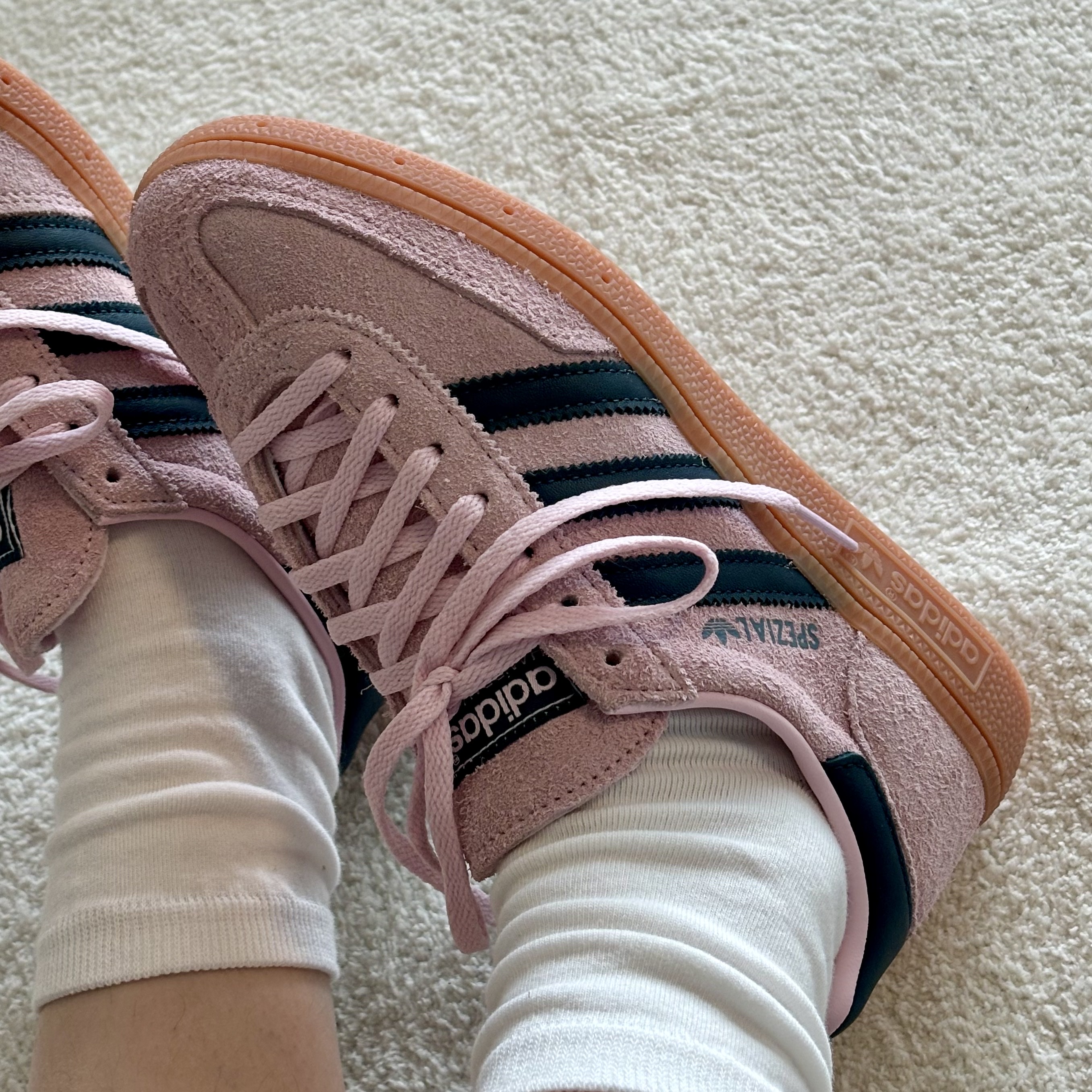 (W) Adidas Spezial Handball Clear Pink 착용 스타일 - 3