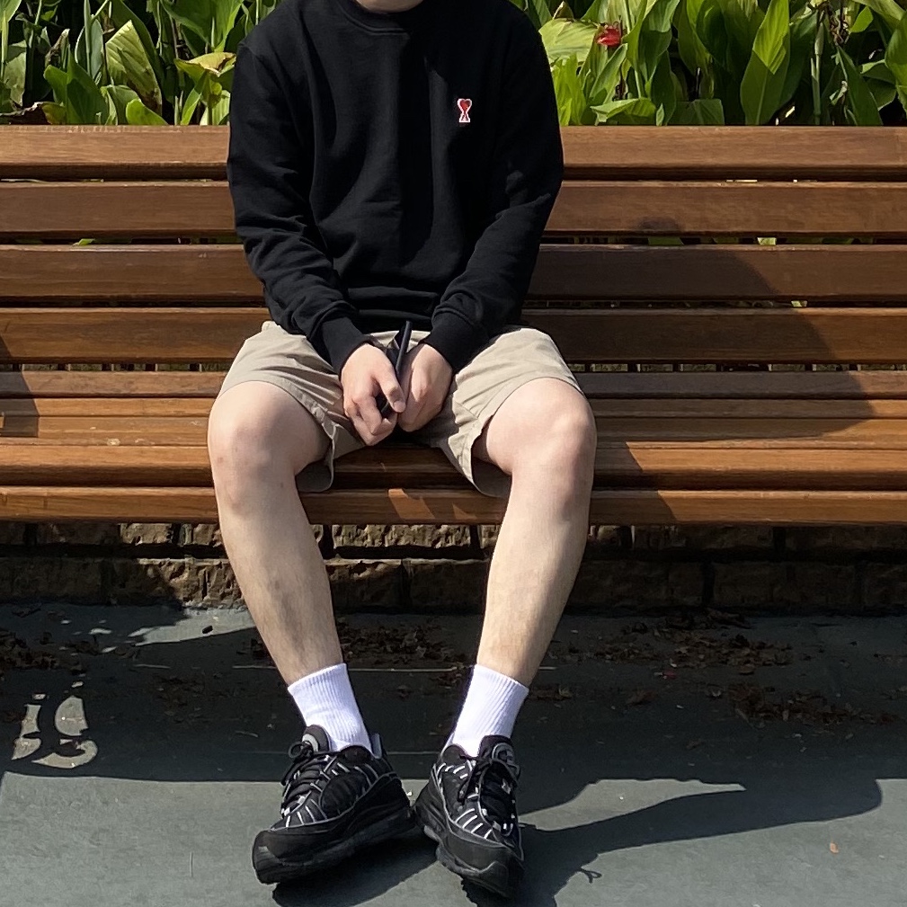 Nike Air Max 98 Black Smoke Grey , AMI de Coeur Sweatshirt Black 착용 스타일
