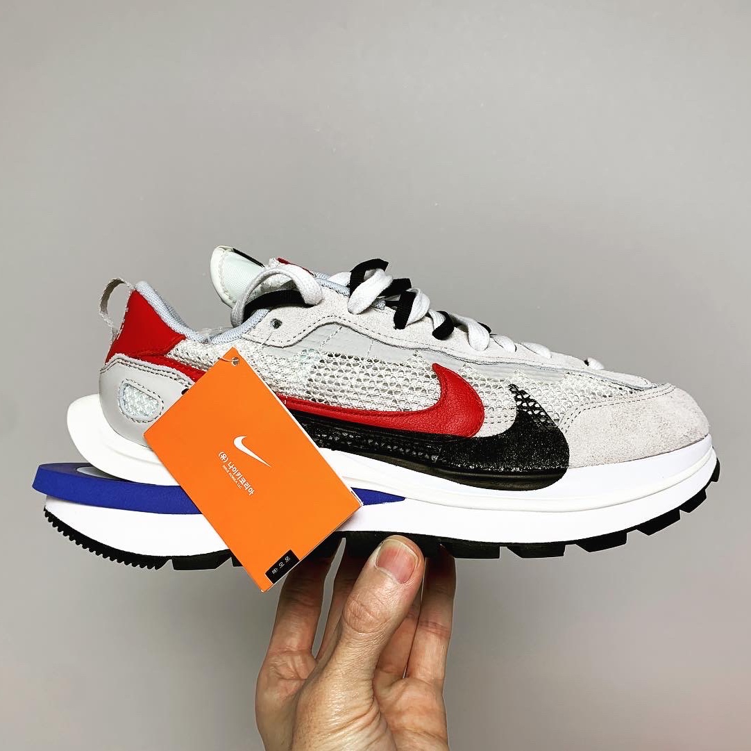 Nike x Sacai VaporWaffle Royal Fuchsia 착용 스타일