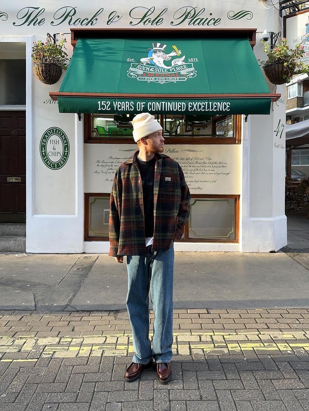 알렌느 디테처블 체크 후드 패딩 버건디, 베이프 베이프 체크 집 CPO 자켓 브라이트 레드 착용 스타일 - 3