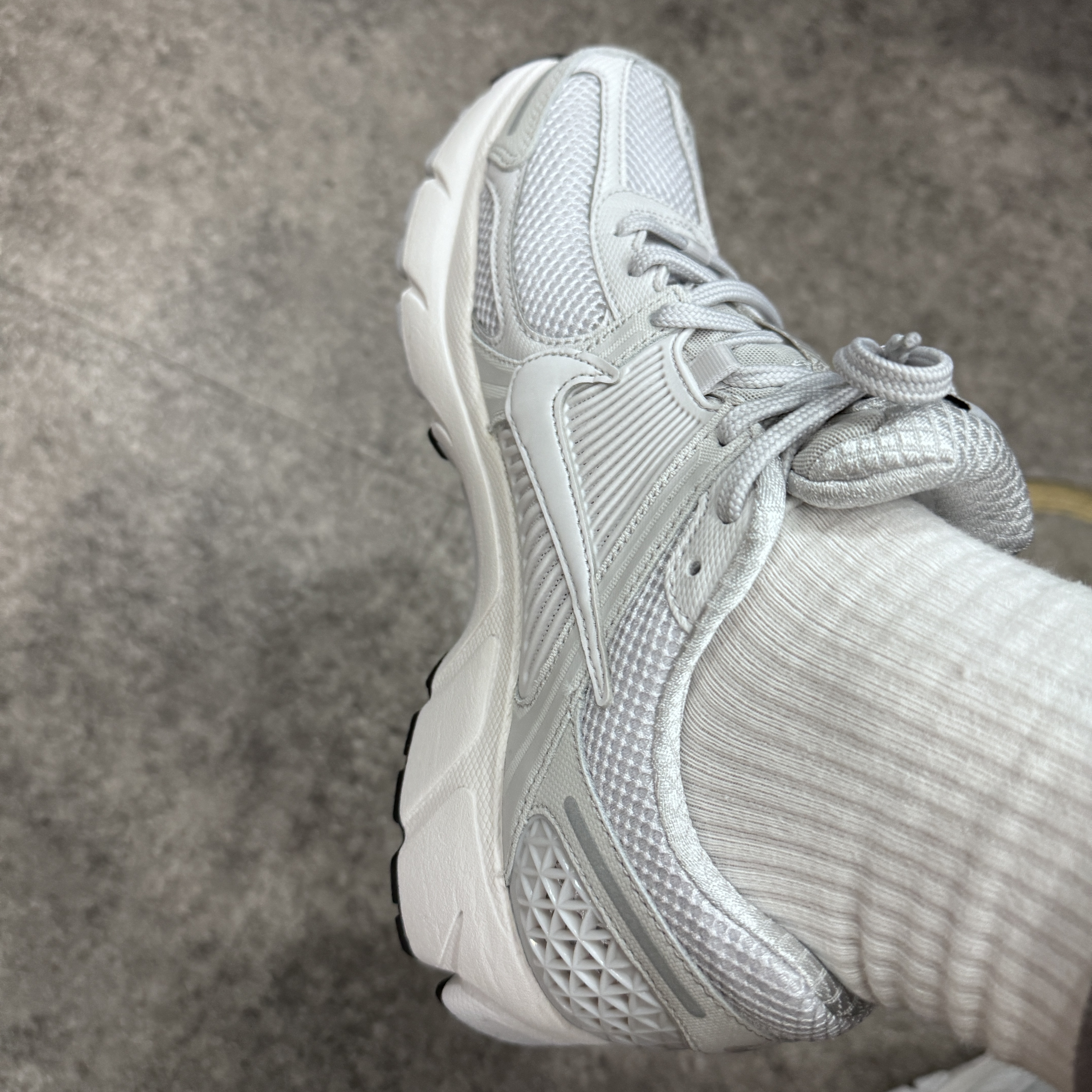 Nike Zoom Vomero 5 SP Vast Grey 2023 착용 스타일