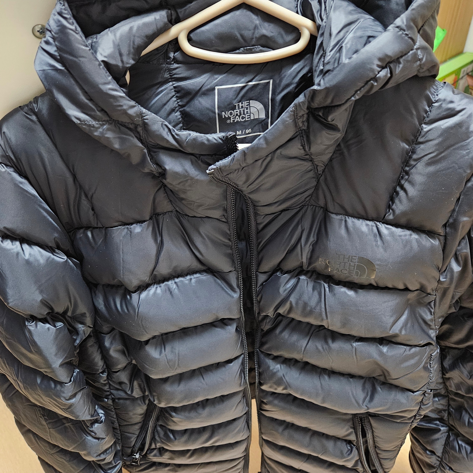 The North Face City Ecosoul Down Jacket Black 착용 스타일